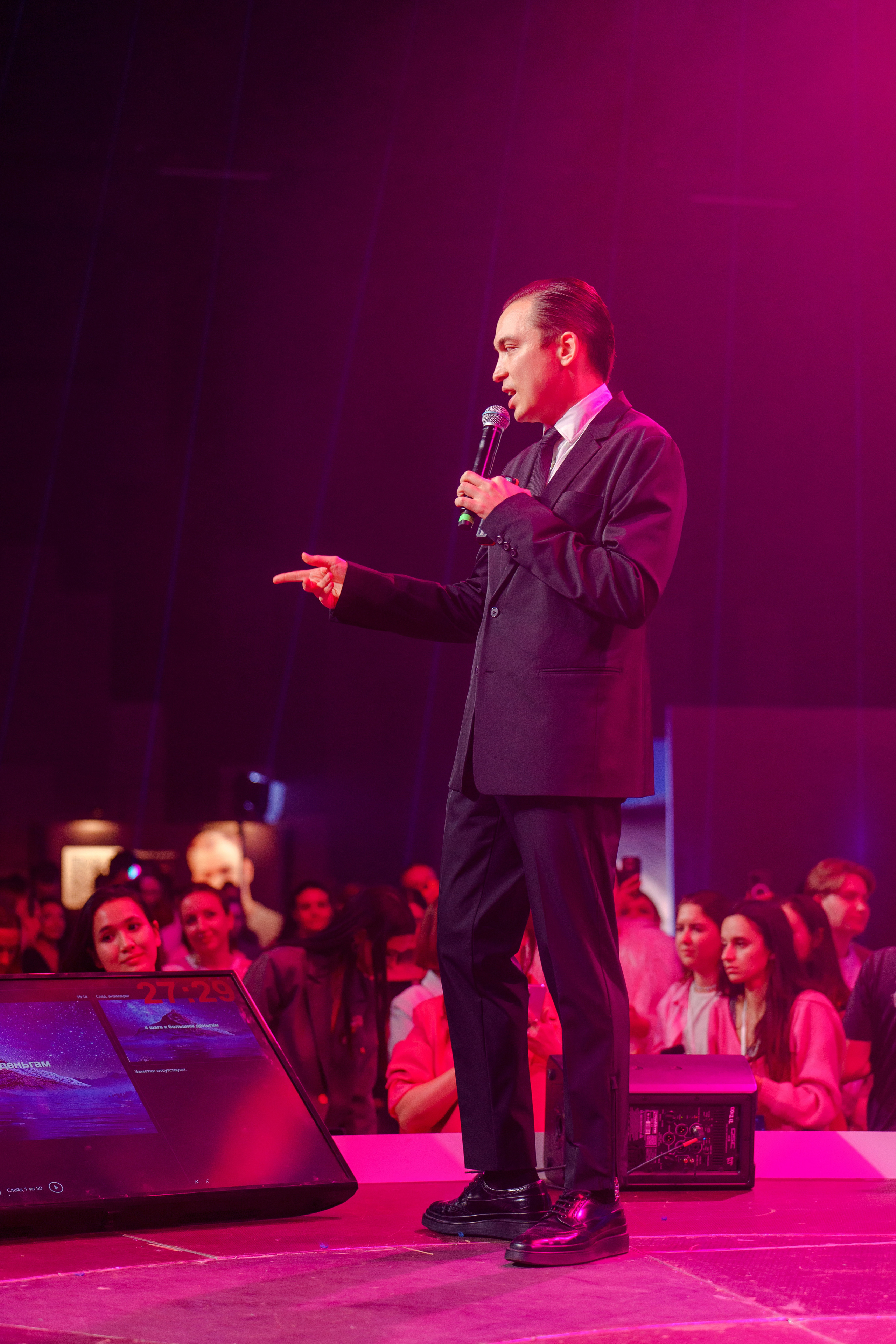 Репортажный фотограф на конференцию инфобизнесменов в Москве Инстадиум. Репортажный фотограф Москва Сергей Дружинин