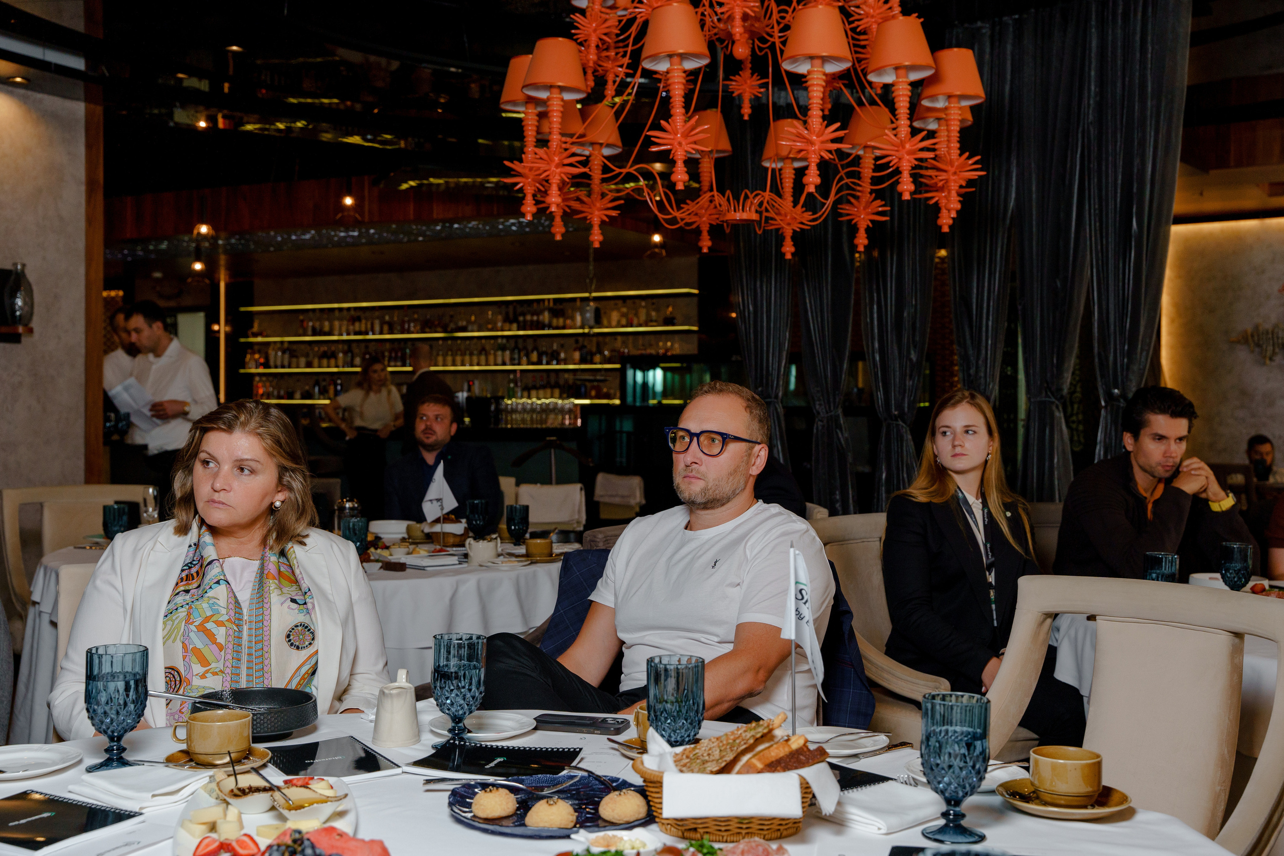Репортажный фотограф на бизнес завтрак, пресс ланч Москва. Репортажный фотограф Москва Сергей Дружинин
