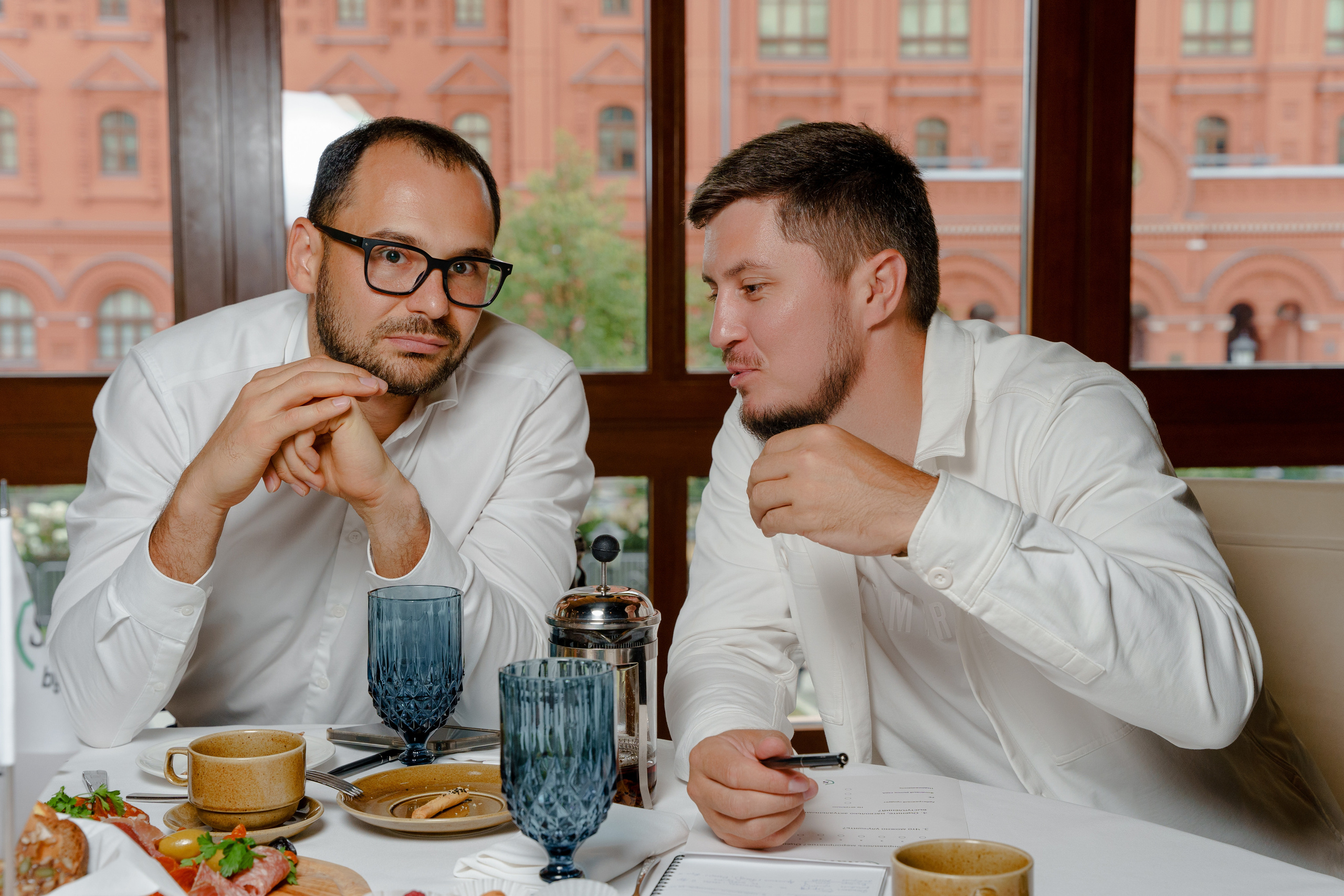 Репортажный фотограф на бизнес завтрак, пресс ланч Москва. Репортажный фотограф Москва Сергей Дружинин