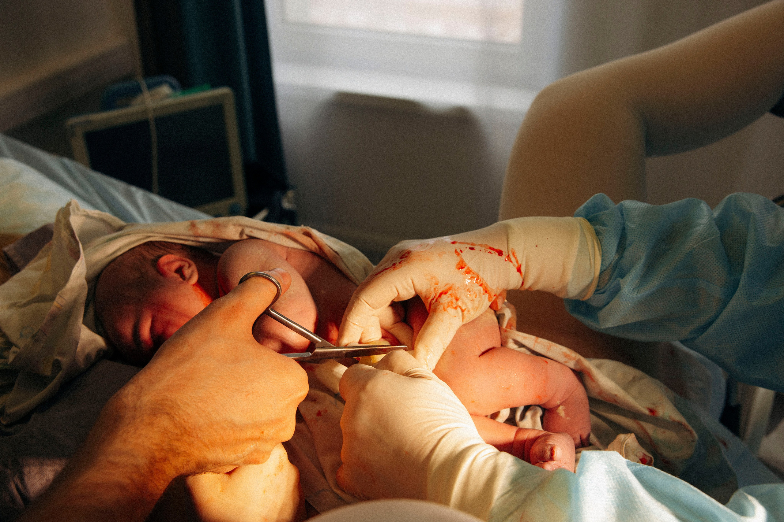 Рождение чуда. Фотослужба «Малютка» в Наро-Фоминском перинатальном центре — сохраняем главные мгновения семьи и создаём премиальные фотокниги