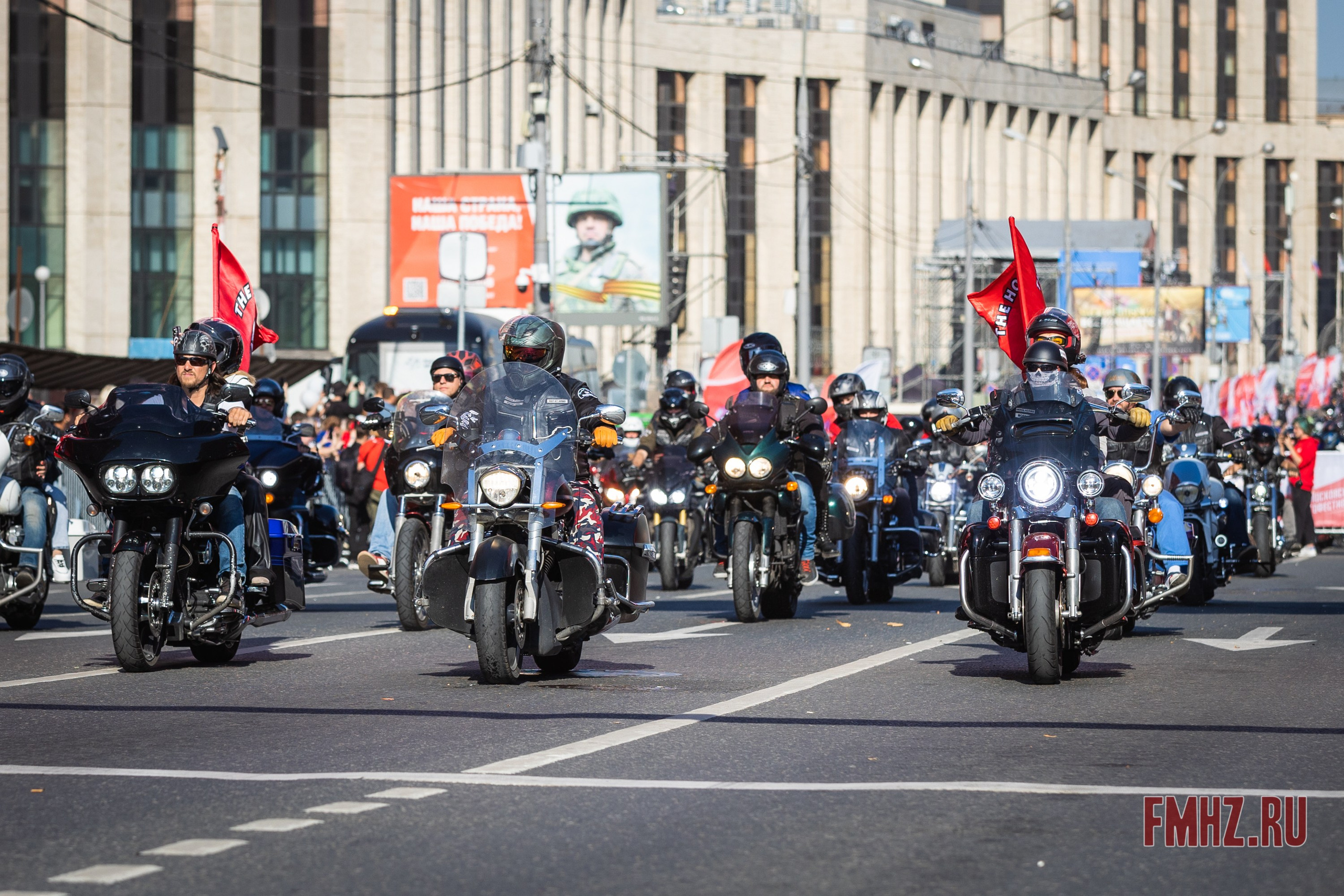 Закрытие Мотосезона 2023 на проспекте Академика Сахарова. Фотограф Владимир Охрименко