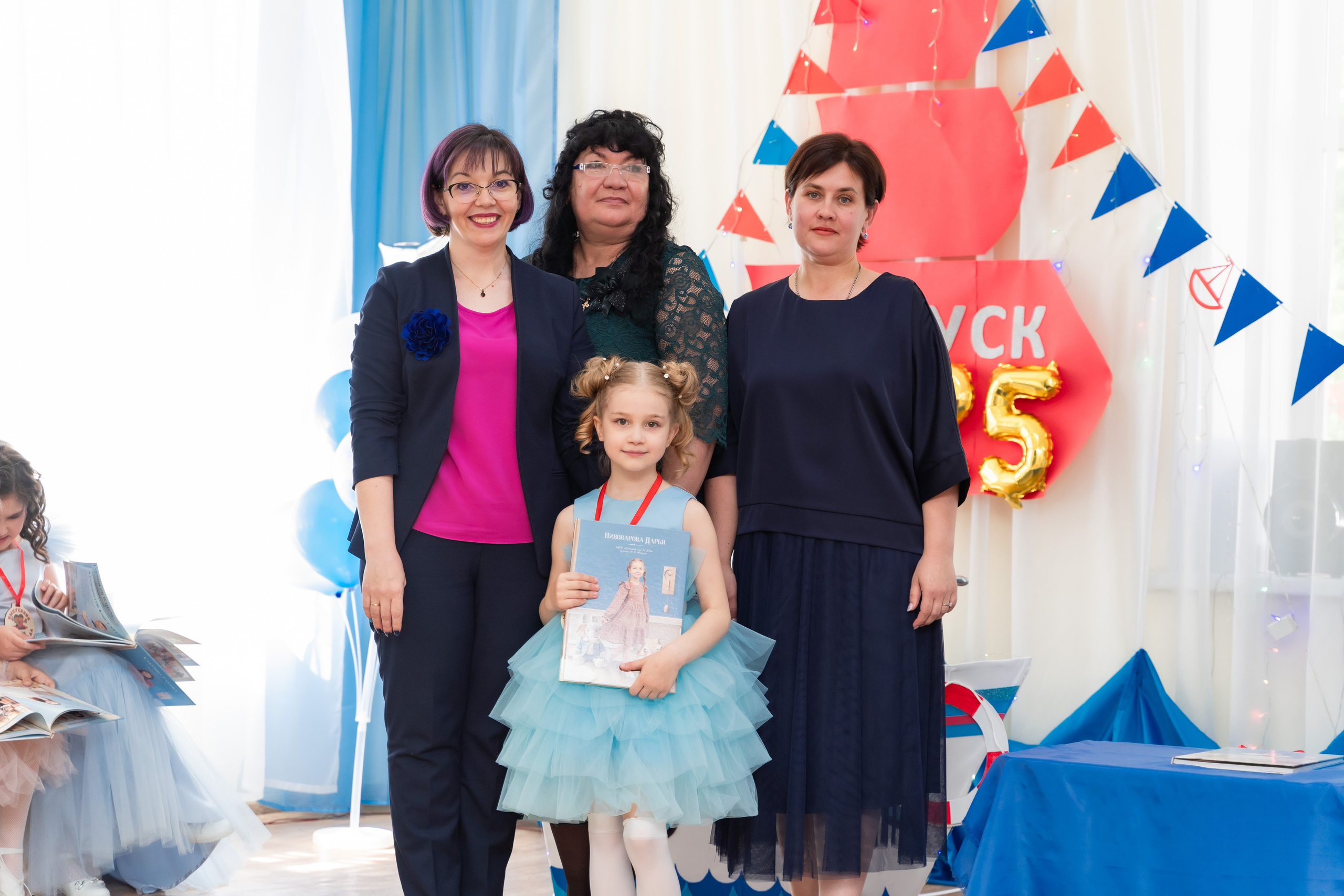 Фотосессия на Выпускной в детском саду. Свадебный и семейный фотограф в Омске Белозерова Александра