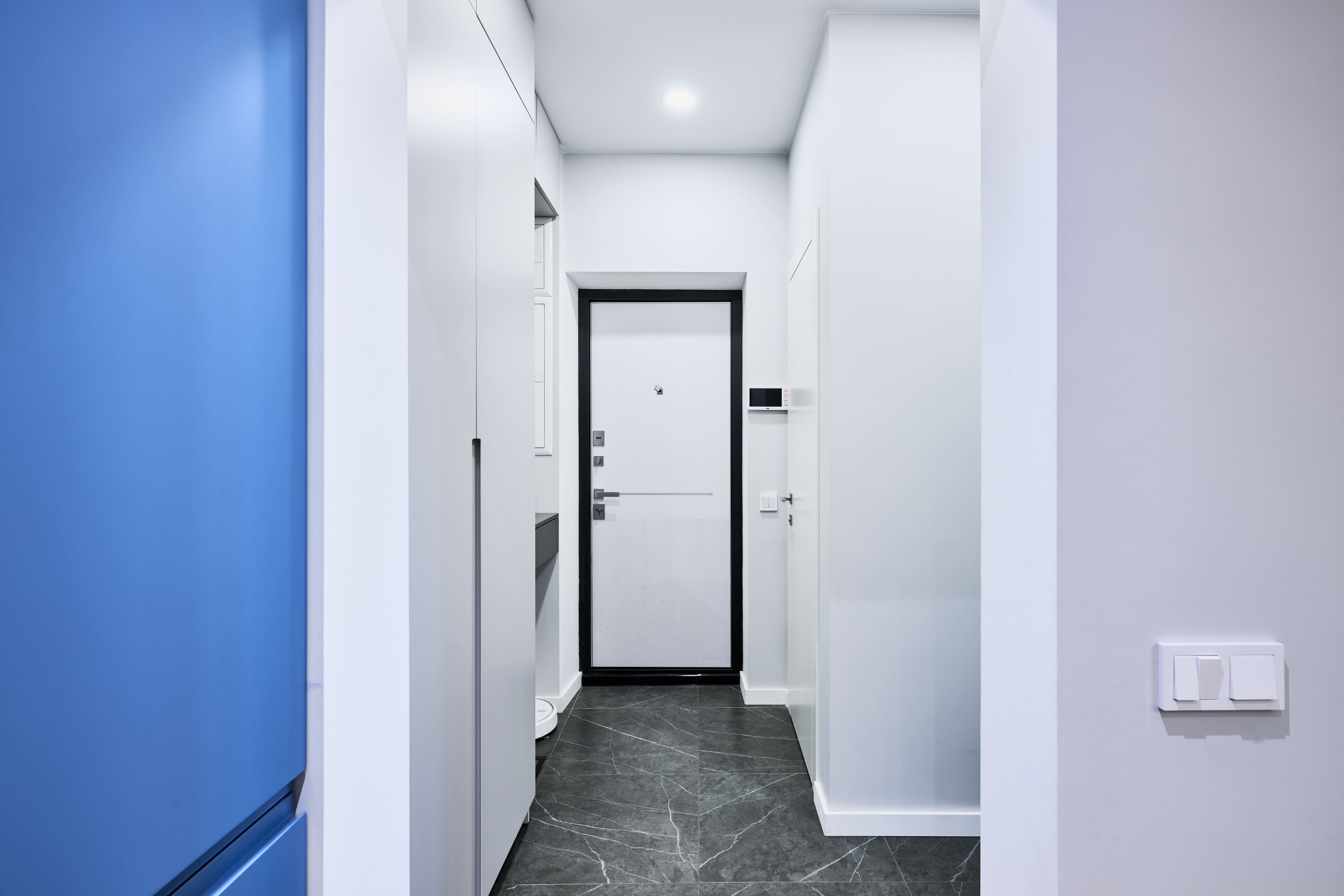 На улице Юных Ленинцев. Никита Хохловский фото и видео продакшн