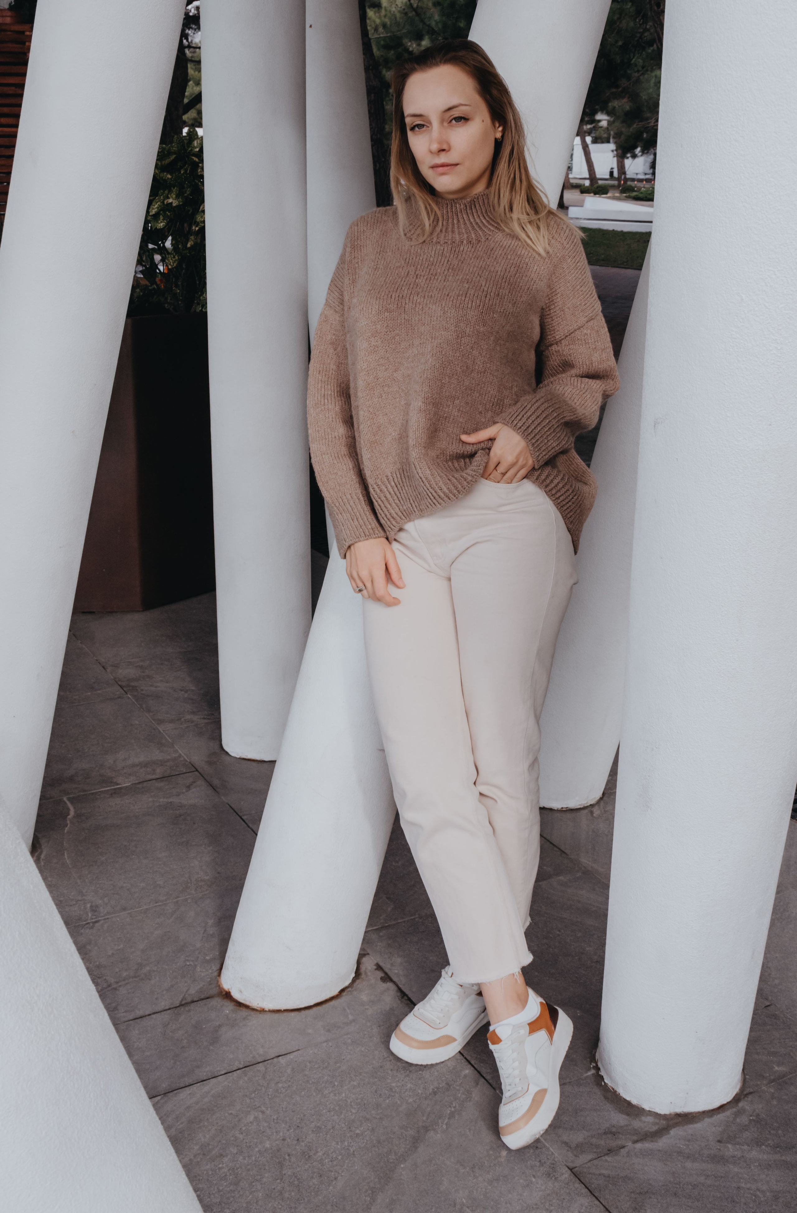 Elegant beauty with Lyubov. Portrait photographer in Tivat Montenegro Katerina Kirsanova