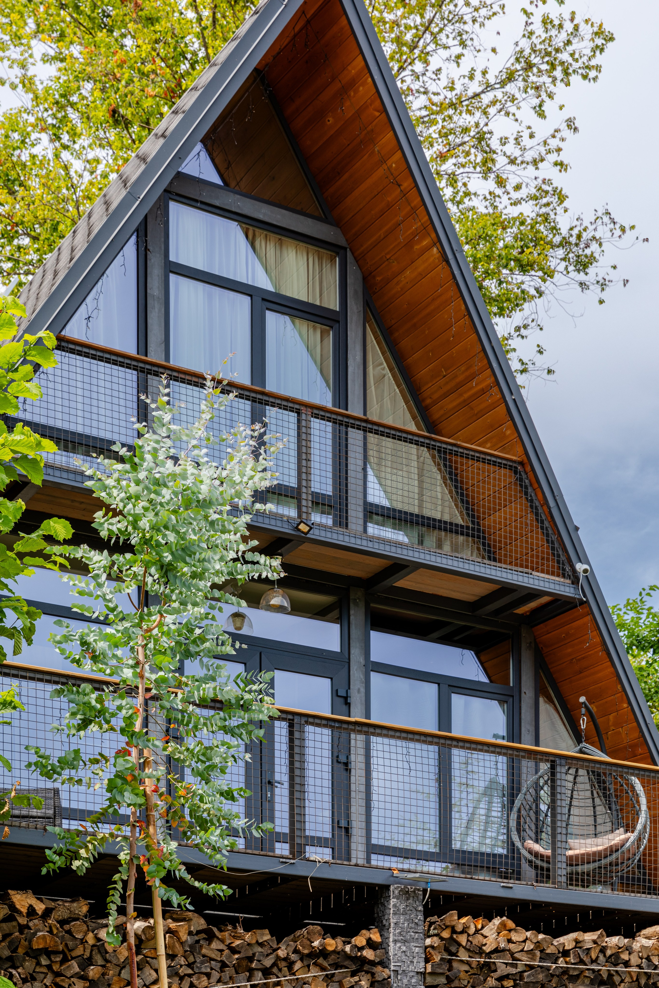 Интерьерная фотосъемка загородного дома в стиле "шалаш" в Сочи, Смурова 15. Интерьерный фотограф Москва