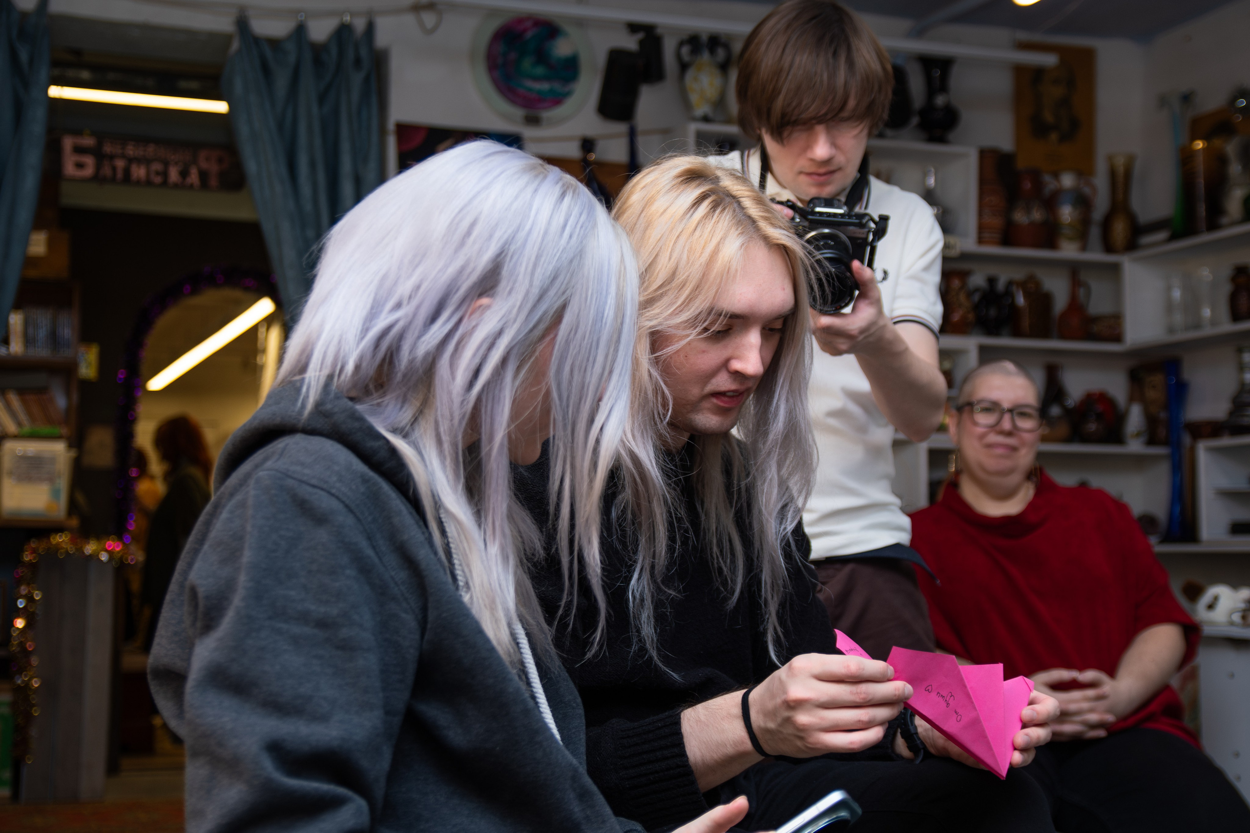 Музыкально-поэтический перфоманс на некорпоративе «Мы больше этой суеты». Репортажный фотограф в Москве Legiodot