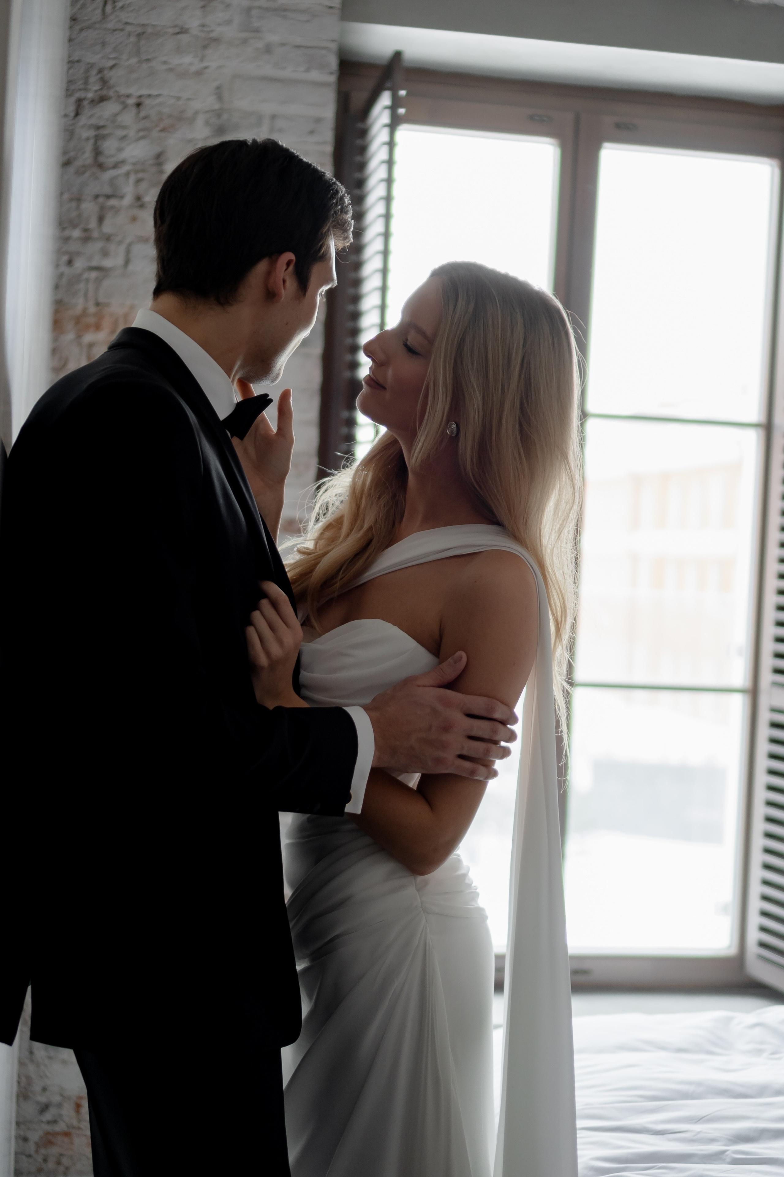 ЭЛЕГАНТНАЯ СВАДБЕНАЯ СЬЕМКА ЖЕНИХА И НЕВЕСТЫ В ДОРОГОМ ОТЕЛЕ САНКТ-ПЕТЕРБУРГА. Профессиональный фотограф, Санкт-Петербург — Виктория Богомолова