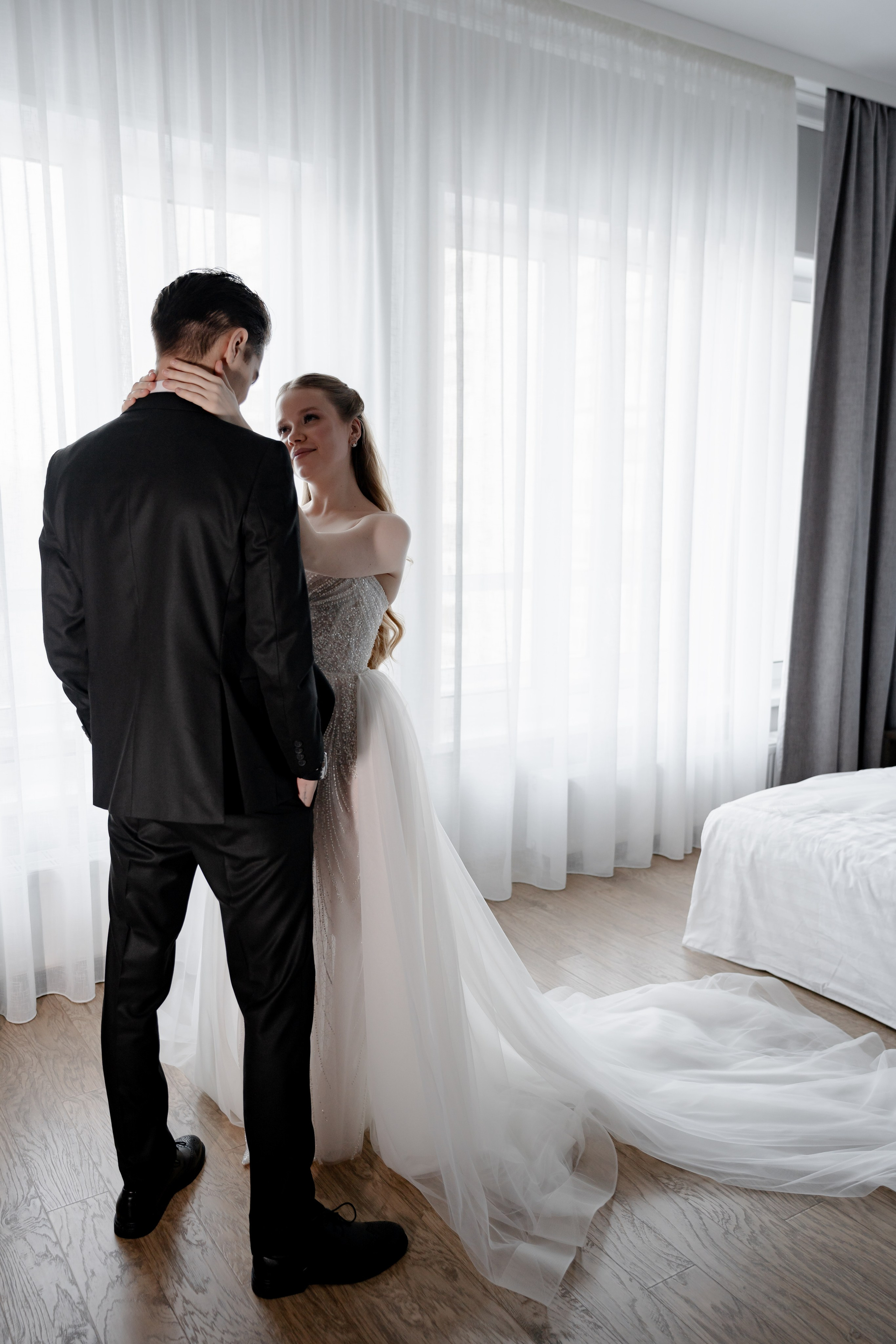 СВАДЕБНАЯ СЬЕМКА СБОРОВ В ОТЕЛЕ И ВЫЕЗД НА ЦЕРЕМОНИЮ (СНЯТО В СИБИРЕ В НИЖНЕВАРТОВСКЕ)М. Профессиональный фотограф, Санкт-Петербург — Виктория Богомолова