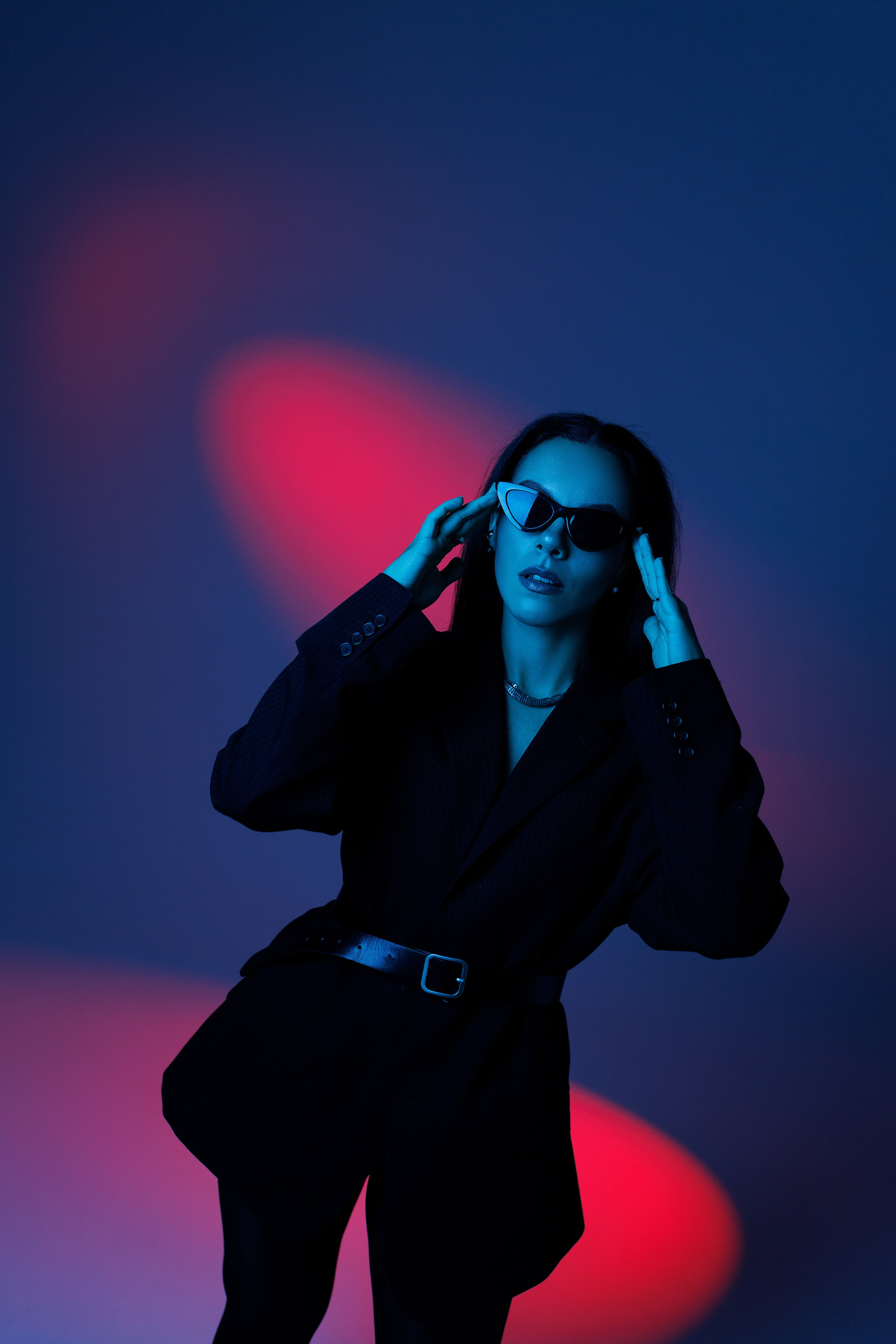 Цветной свет и фигуры. Фотограф Минск