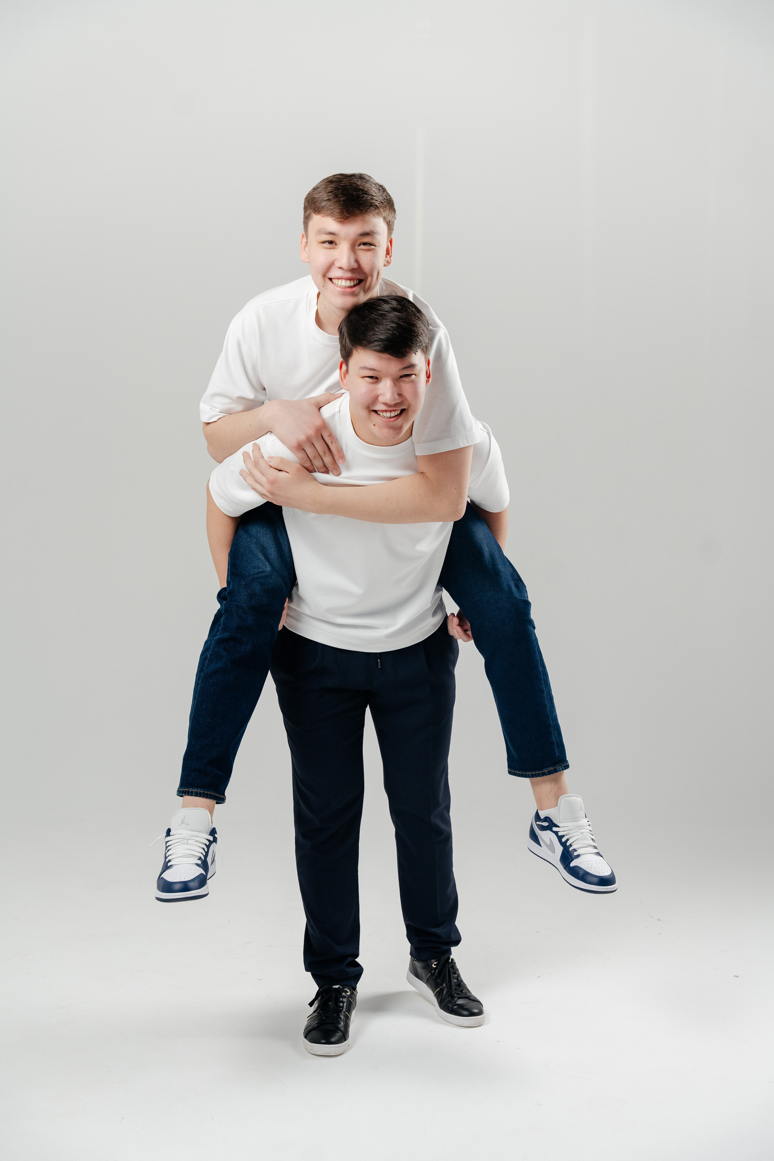 Портреты. Выпускные альбомы в Нур-Султане (Астана) и по всему Казахстану