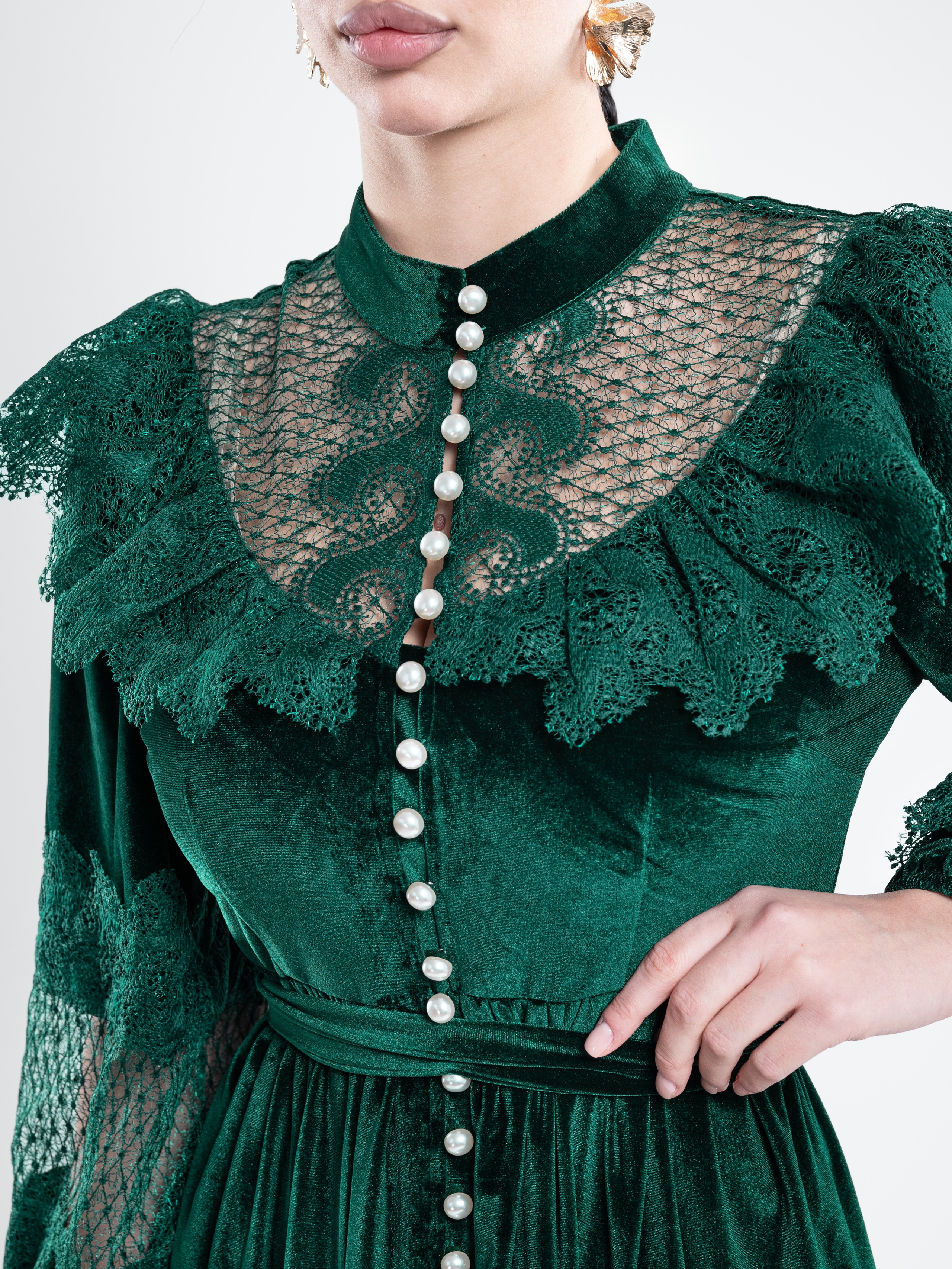 Платья и костюмы. Предметный фотограф, фото для маркетплейсов Пятигорск, КМВ