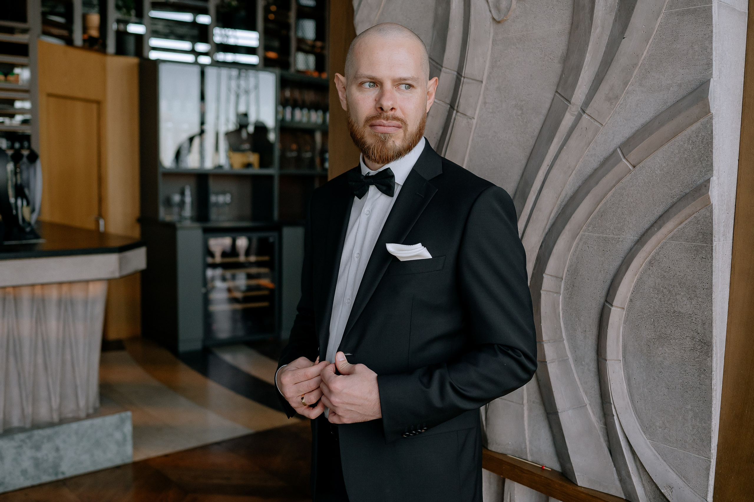 Портрет жениха в ресторане Birds