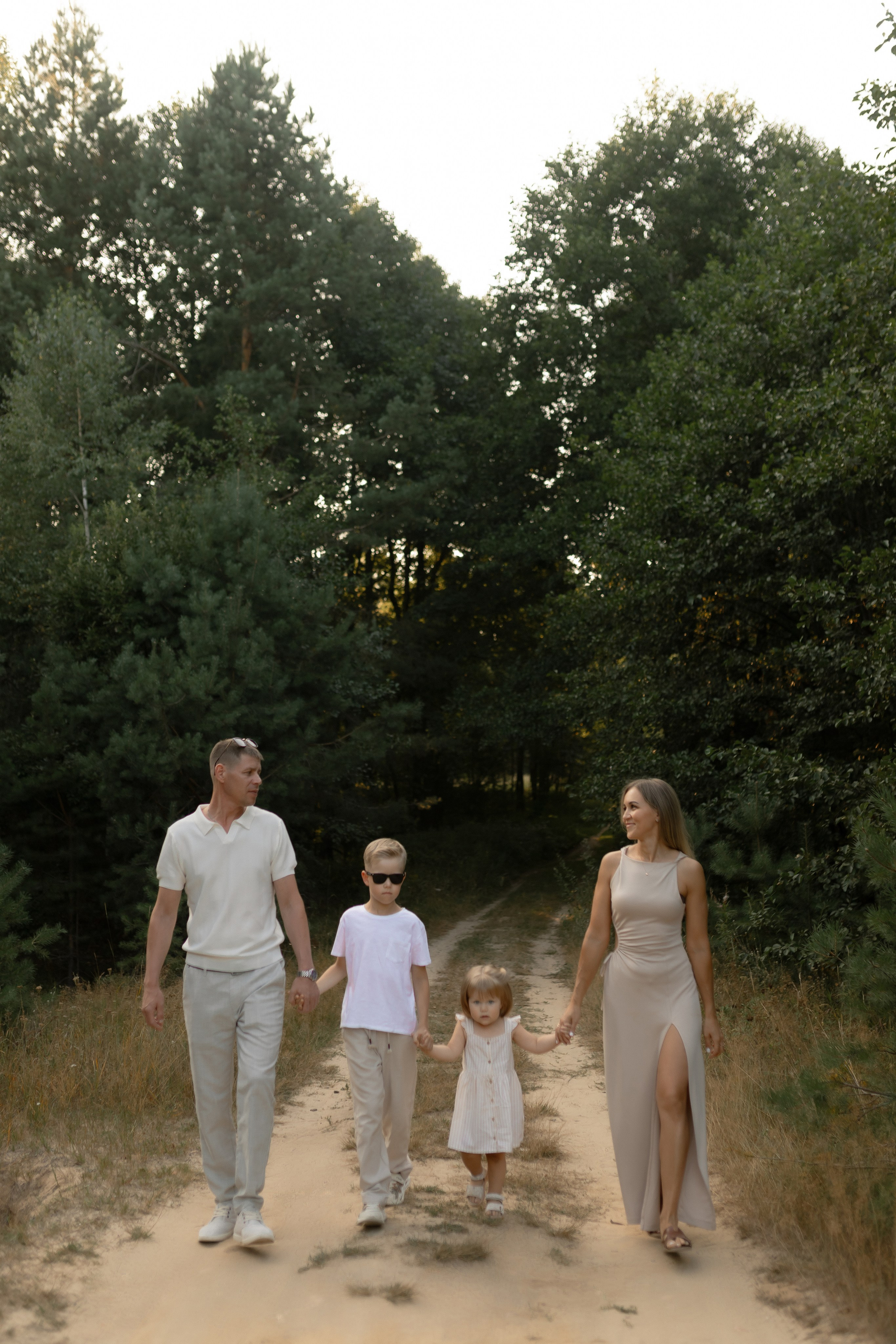 Алексей, Мария, Ваня и Варя. Фотограф Татьяна Семенова