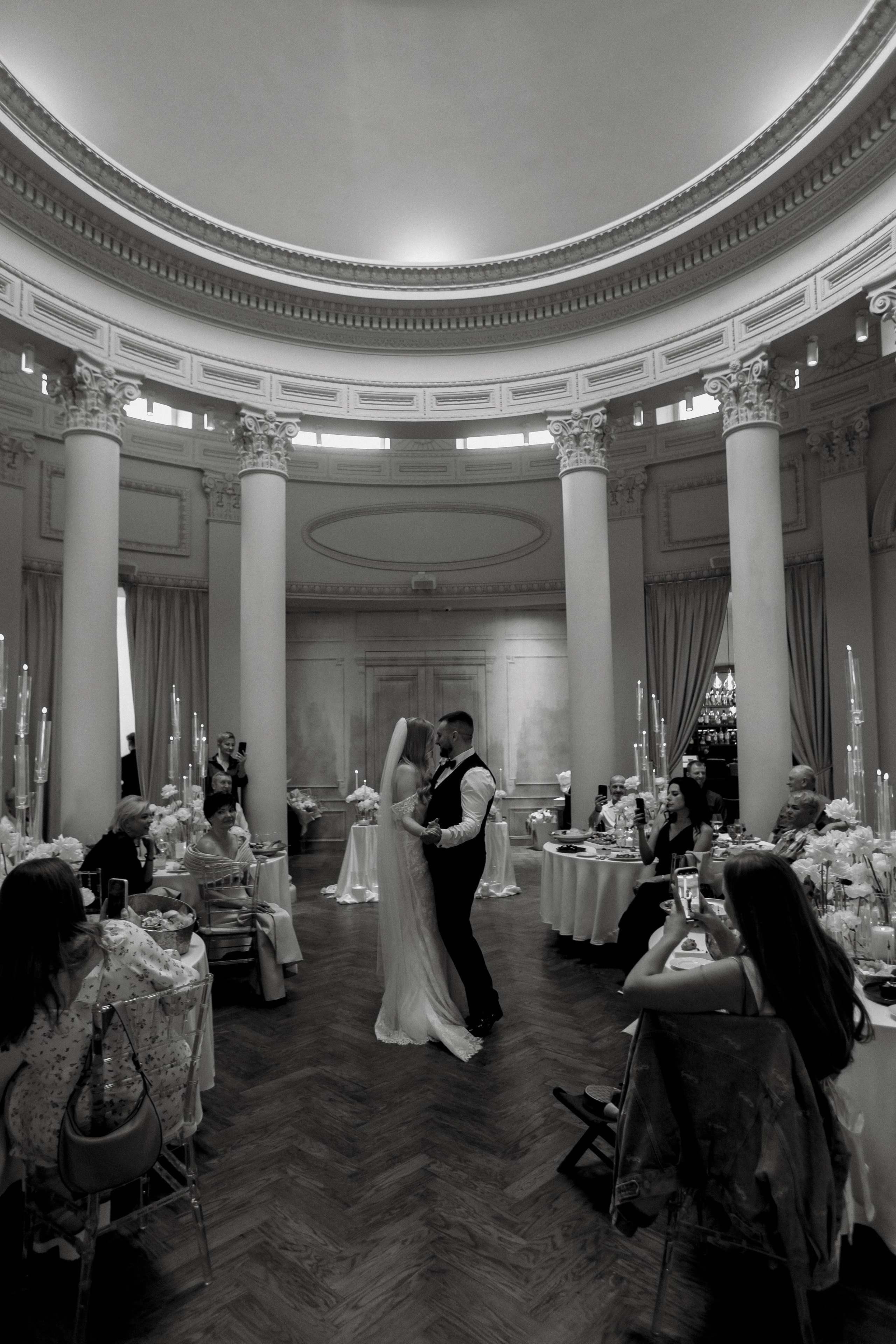 Артур и Елизавета. Бутик-отель «Pallasa». Фотограф Анна Лейман. Севастополь