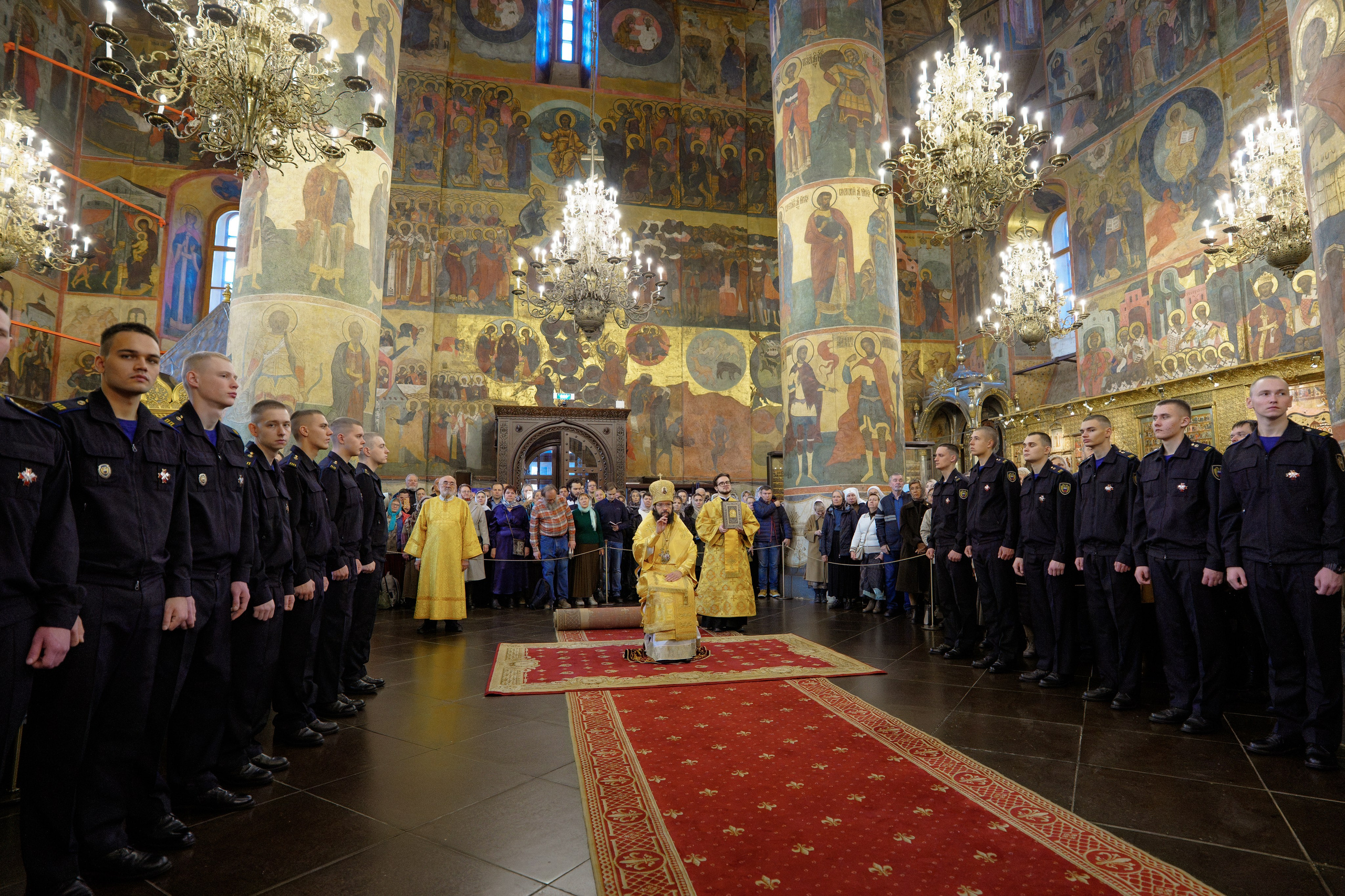 БОГОСЛУЖЕНИЯ. Фотограф Елена Лунева