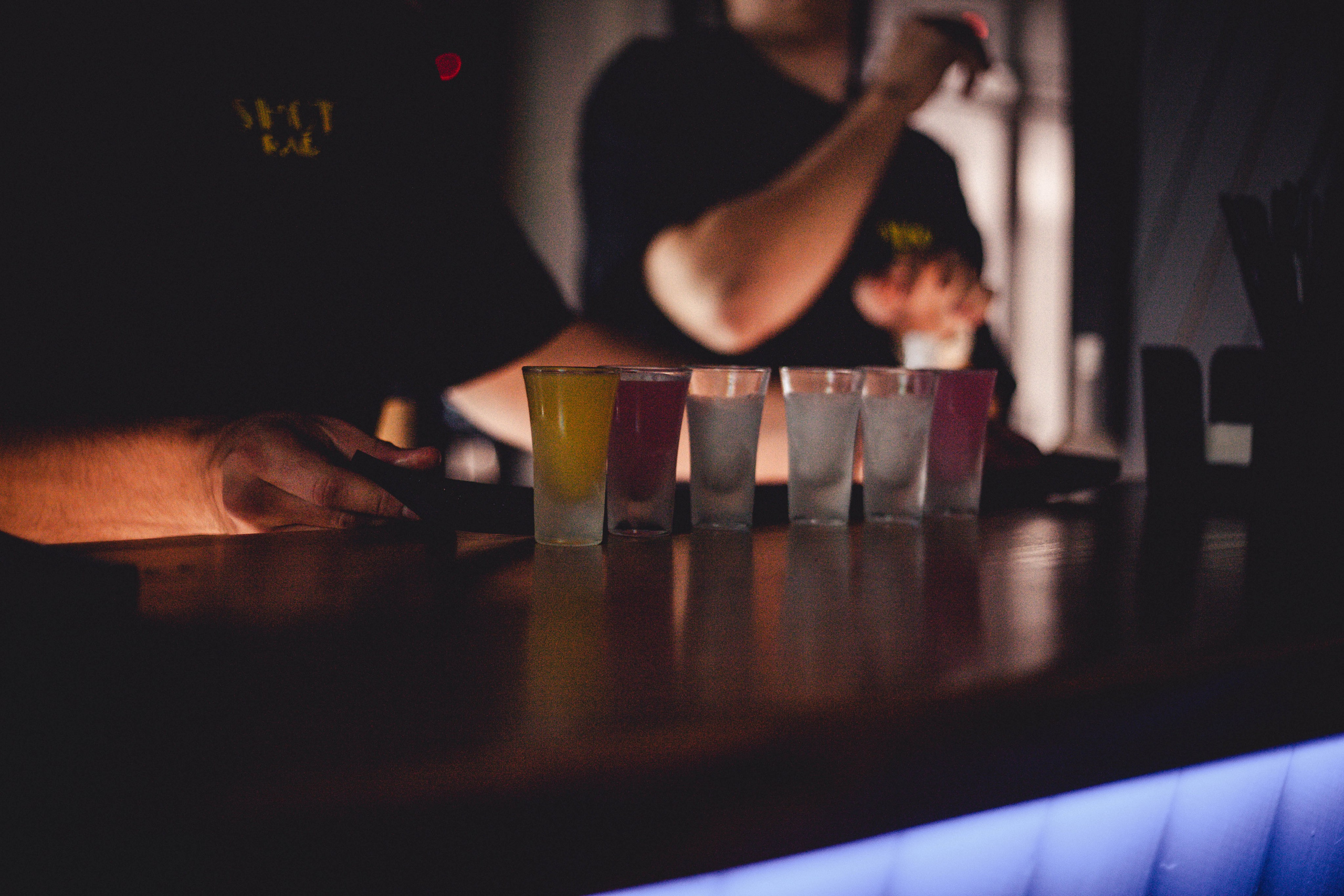 Шот Бар. Уличный фотограф Города N