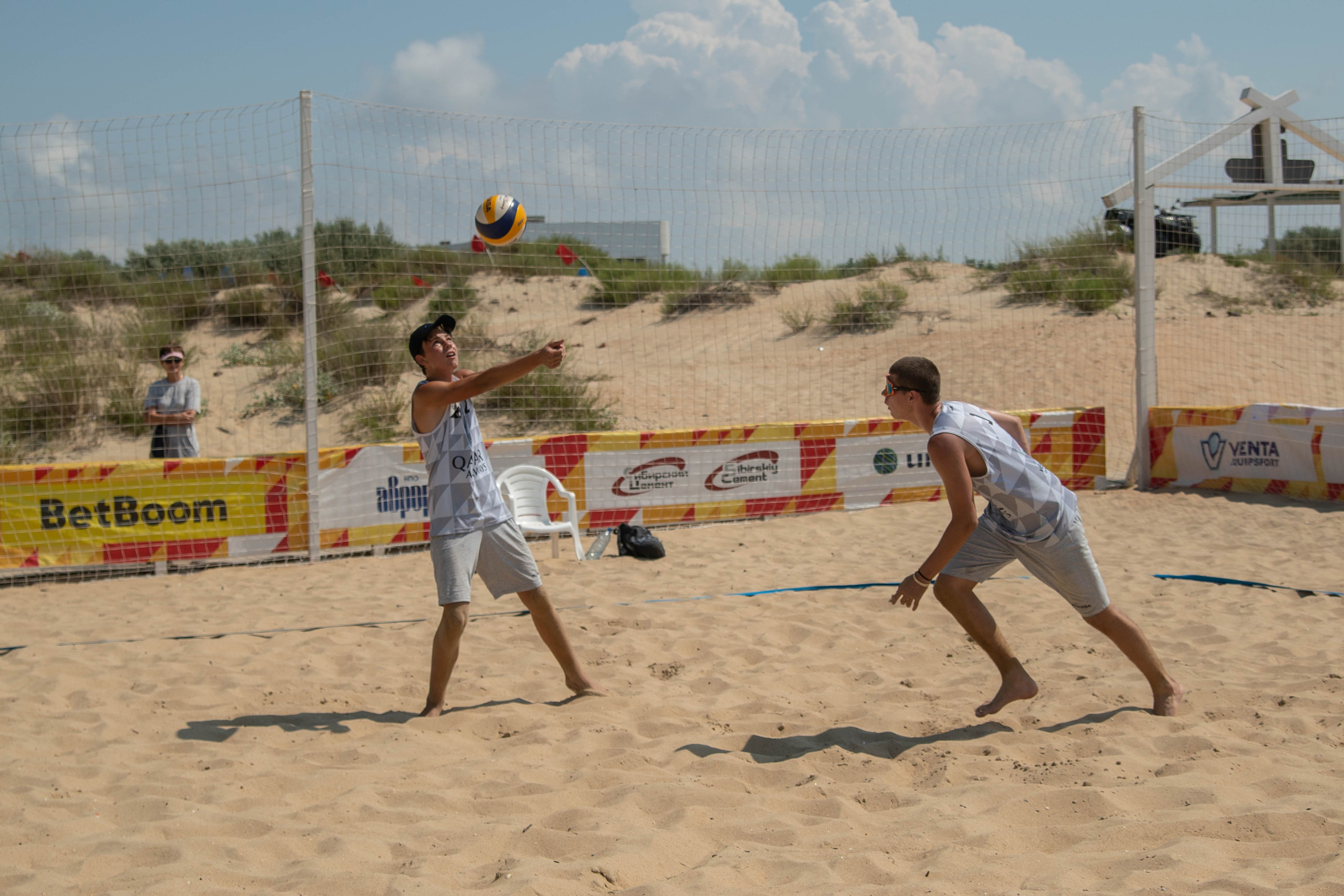 Пляжный волейбол. Профессиональный спортивный фотограф в Санкт-Петербурге