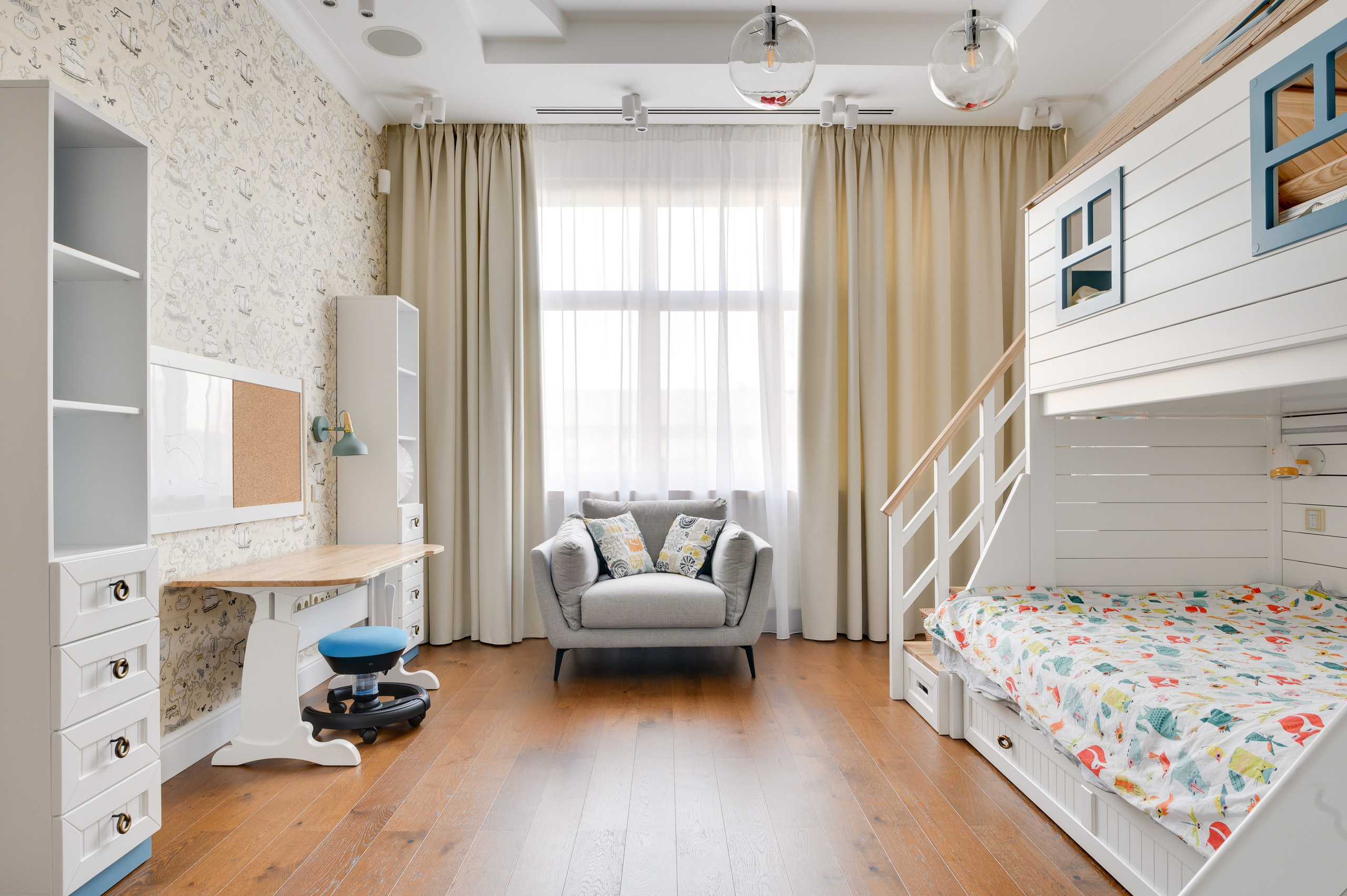 Проспект Мира. Никита Хохловский фото и видео продакшн