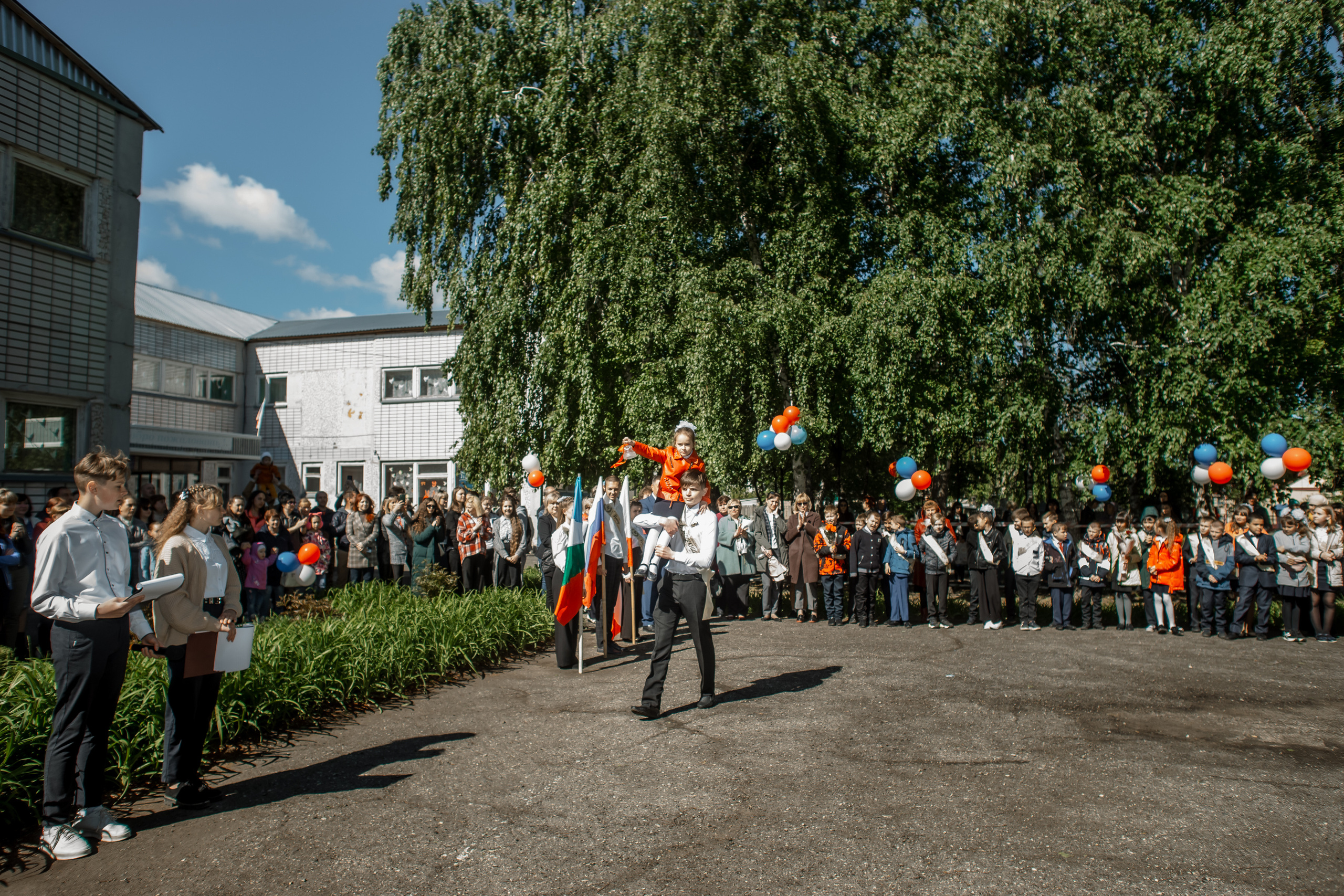 11 класс — последний звонок. Ольга Плаксина фотограф в Саратове