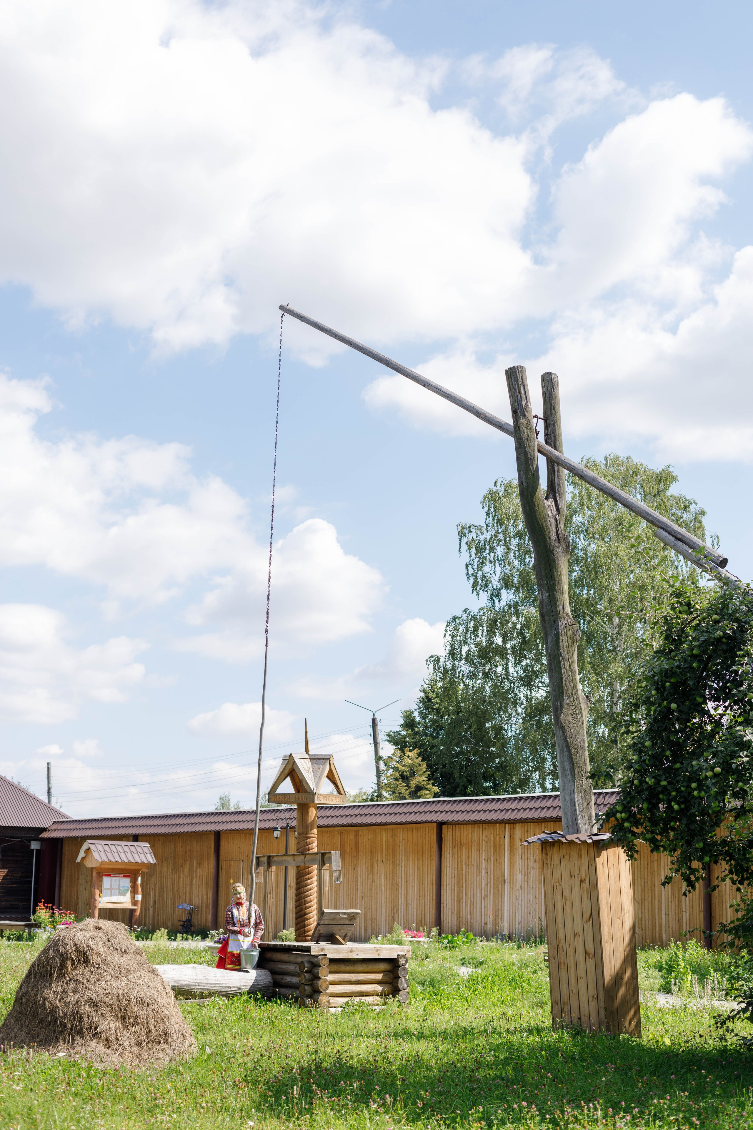 Фотосессия с Екатериной Анисимовой в Ибресинском этнографическом музее. Портретный и репортажный фотограф в Чебоксарах Андриян Чаркин