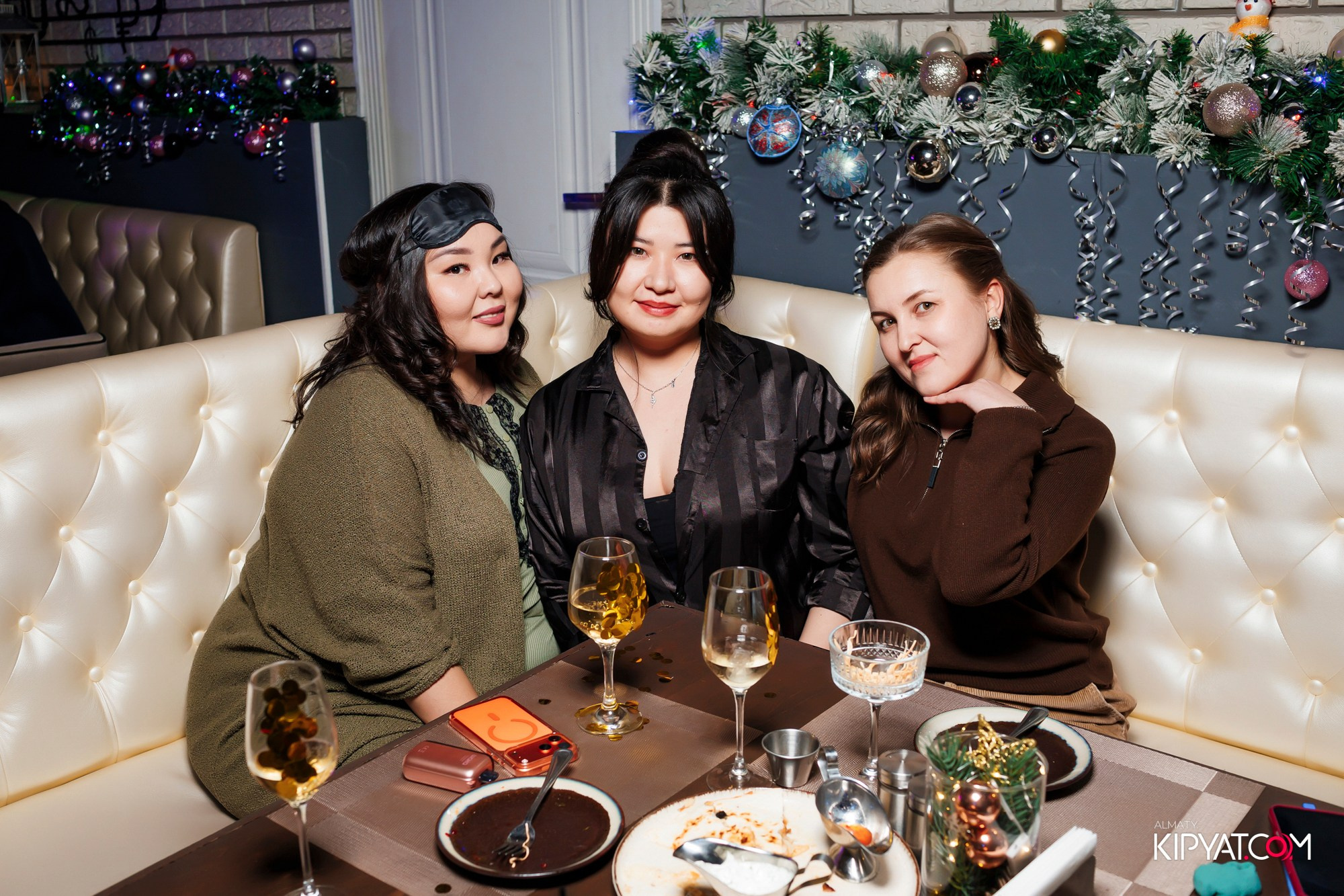 BIRTHDAY KARAOKE THE WALL STREET. КИПЯТКОМ АЛМАТЫ! Фотосъемка мероприятий в Алматы