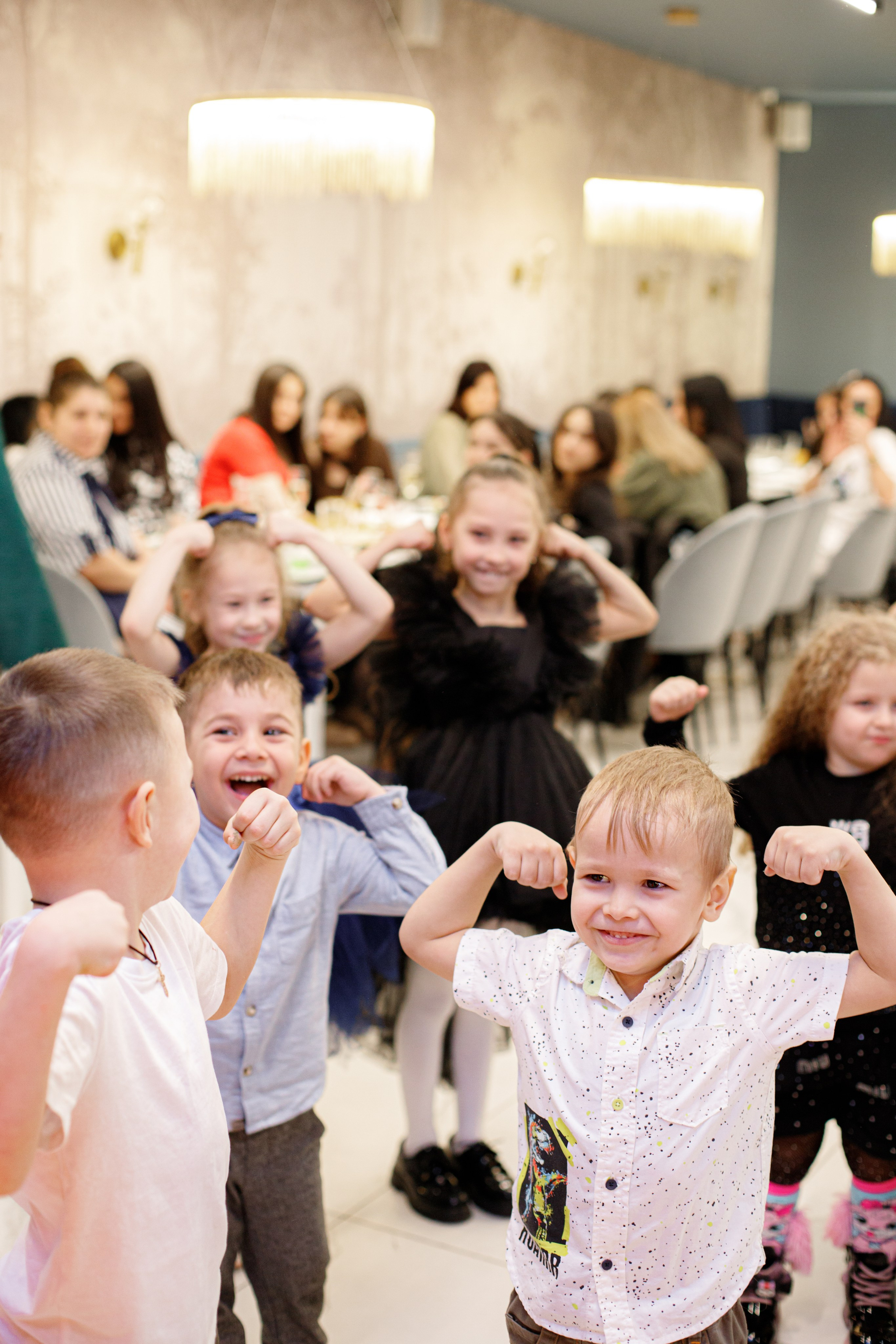 ASIA'S BIRTHDAY PARTY. Photokarish