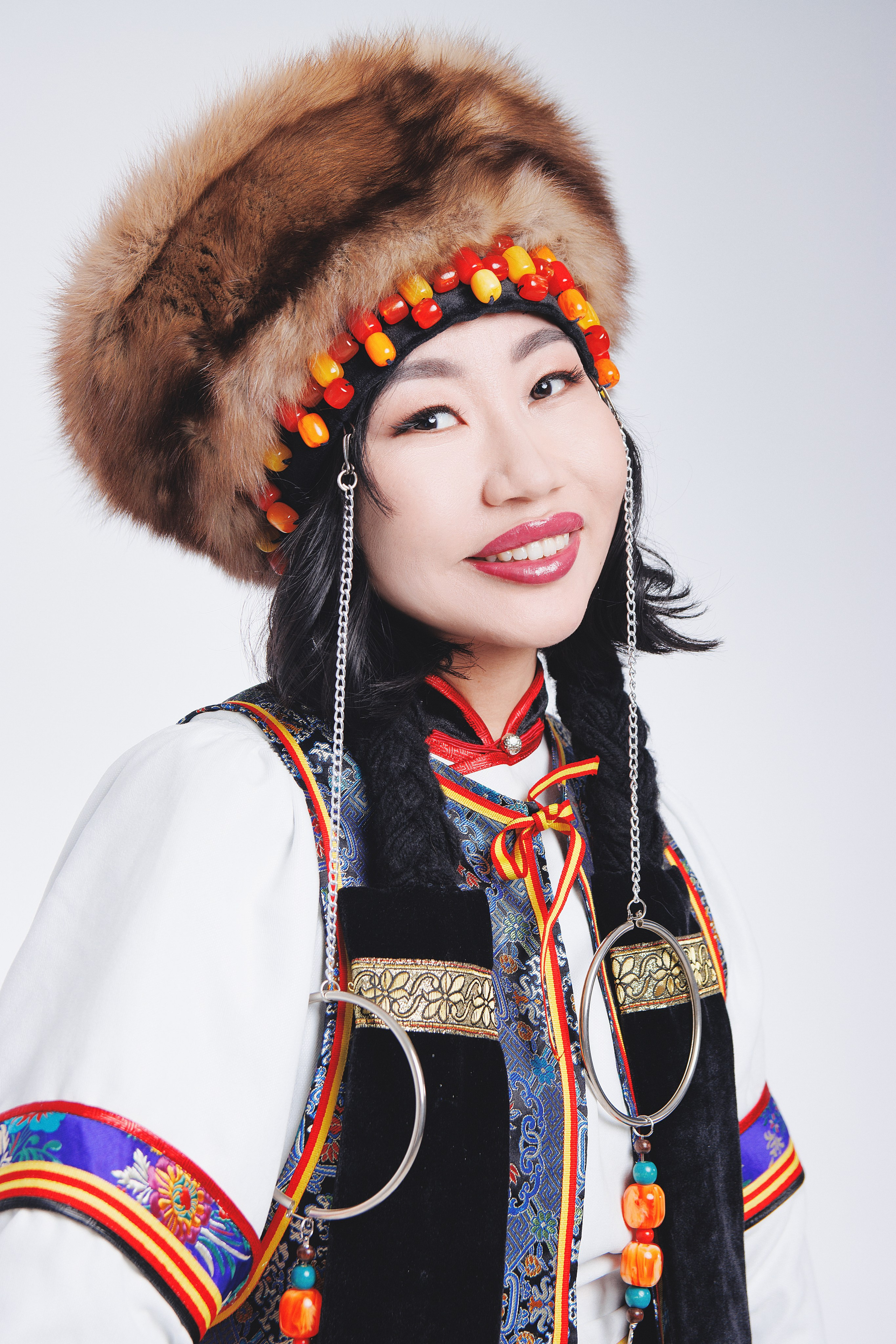 В национальном костюме. Фотограф Улан-Удэ Алексей Раднаев RAD