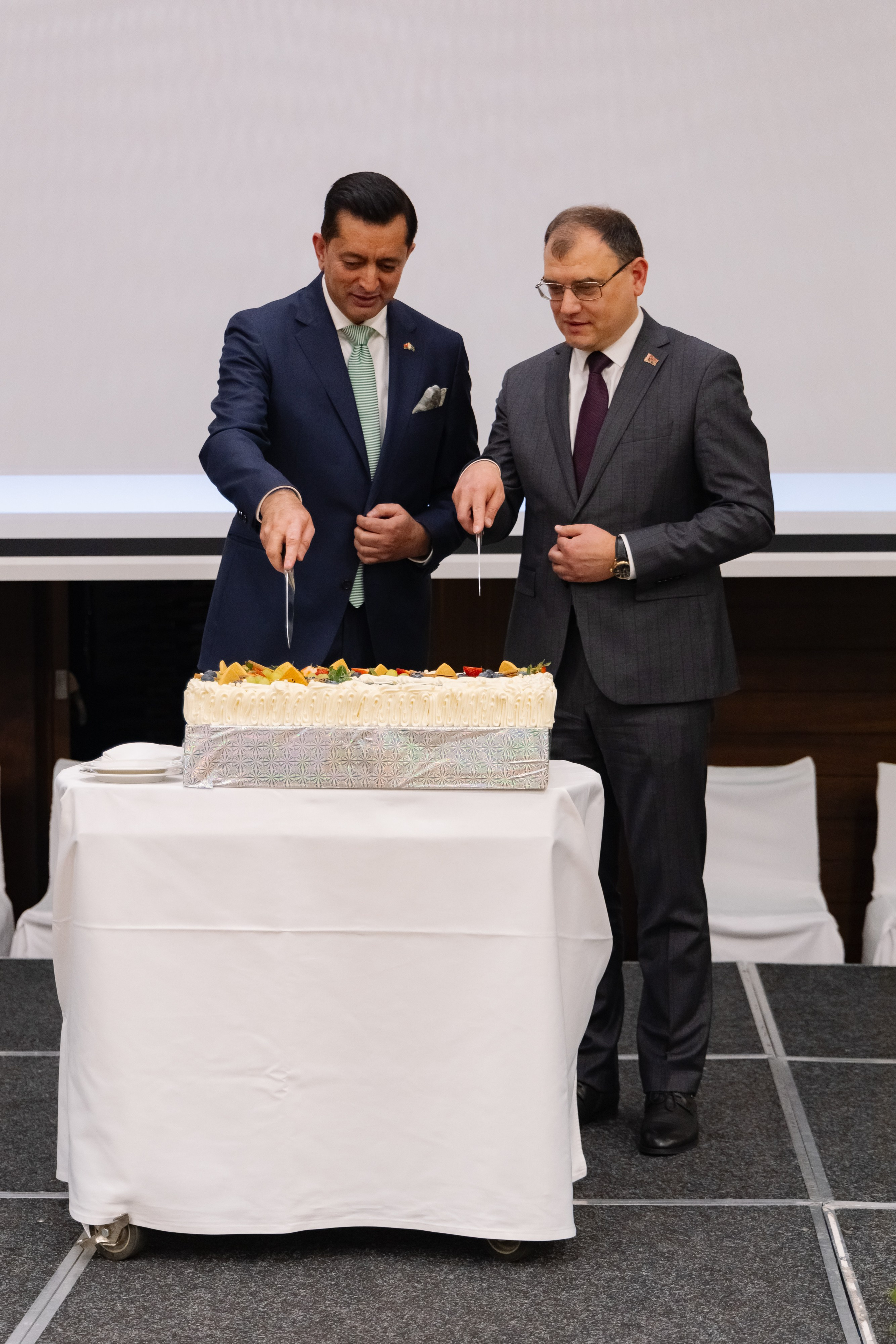 Фотосъемка делегации Пакистана в Беларуси в отеле Марриотт. Свадебный фотограф в Минске/Беларуси Сергей Спиридонов