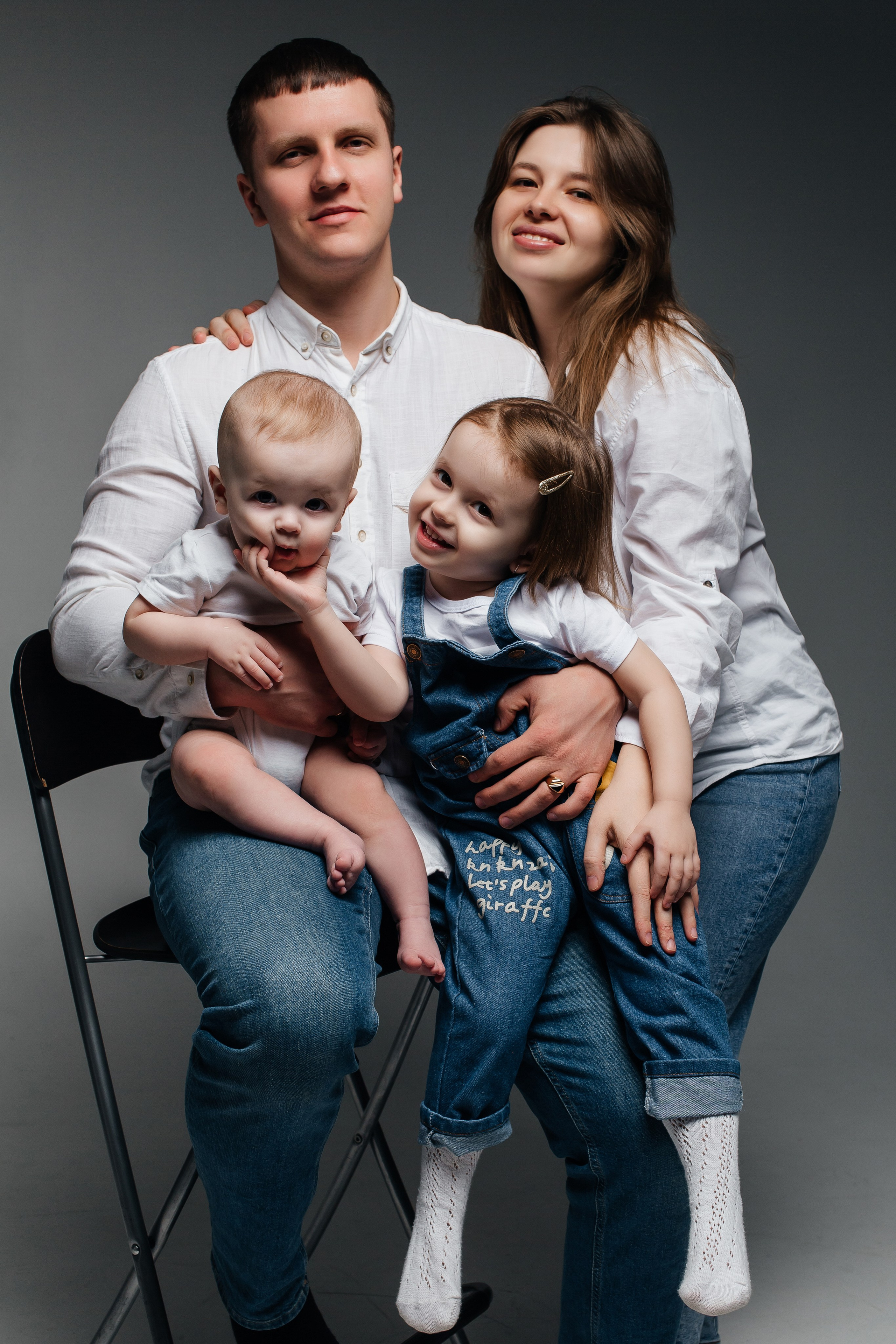 Семейная фотосессия Анастасии и Александра. Женский фотограф в Оренбурге Ирина Заводчикова