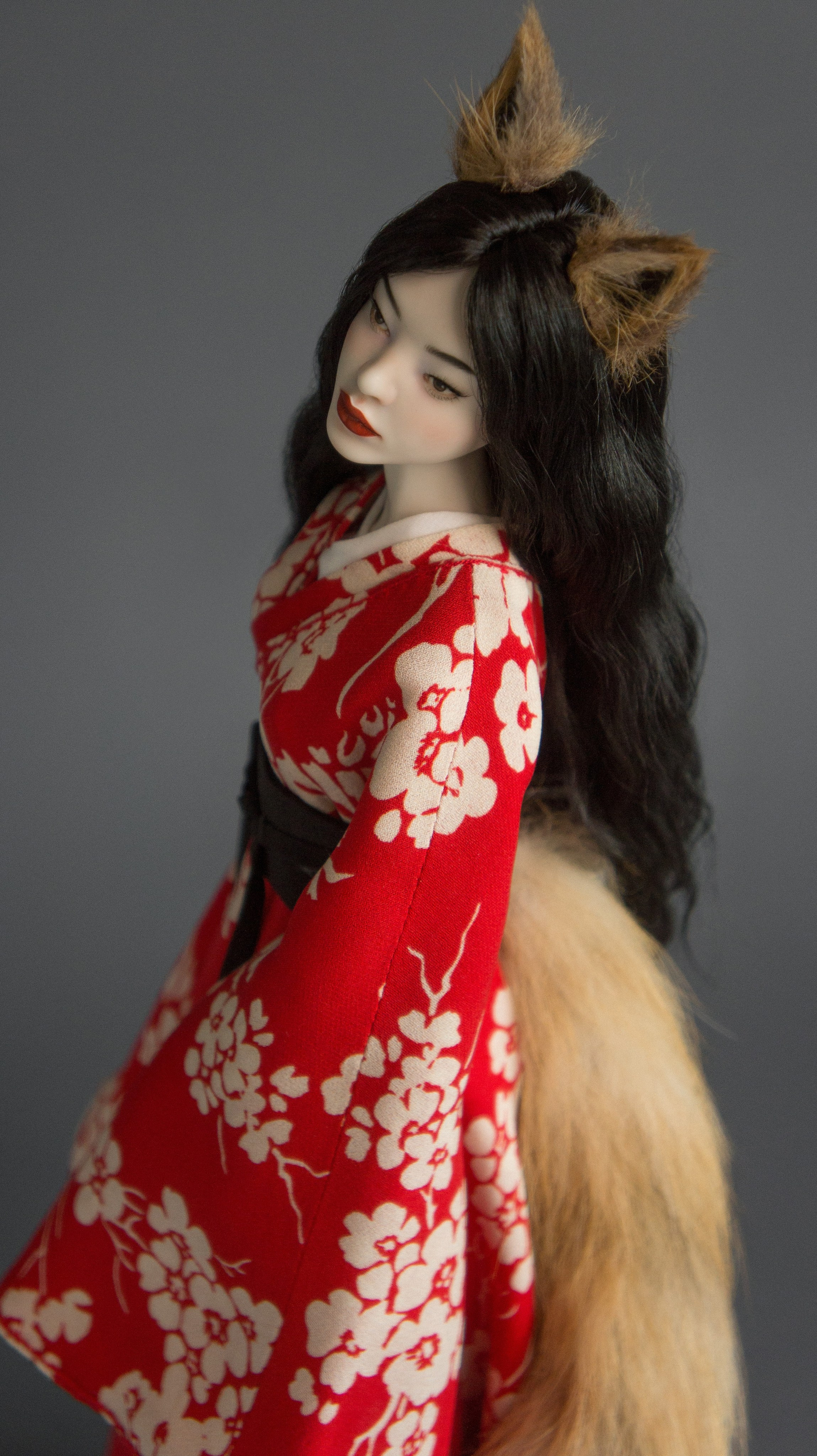 ГАЛЕРЕЯ. Авторские Шарнирные куклы и украшения из фарфора Алексаны Лавринчук