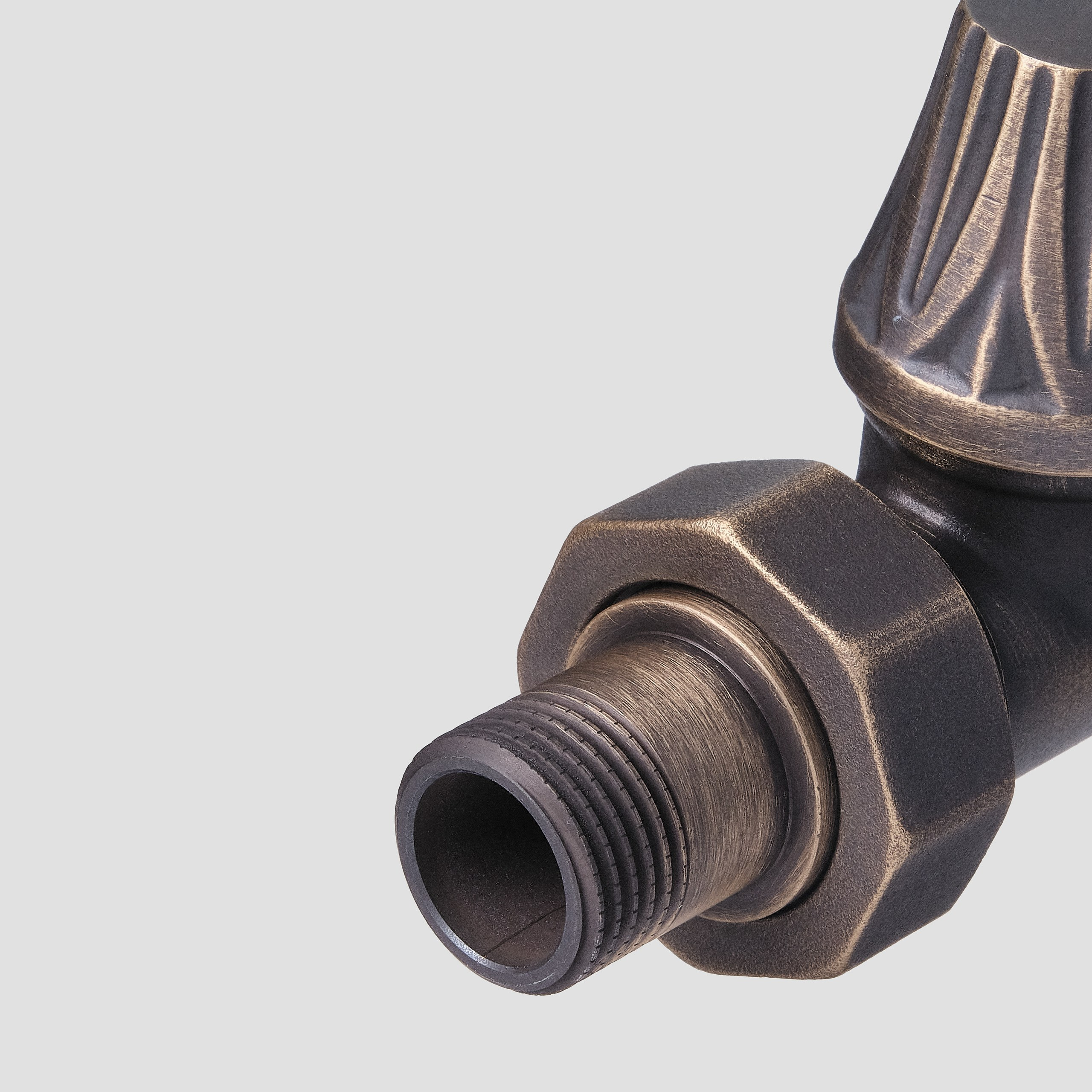 Предметные фотографии вентилей и запорной арматуры