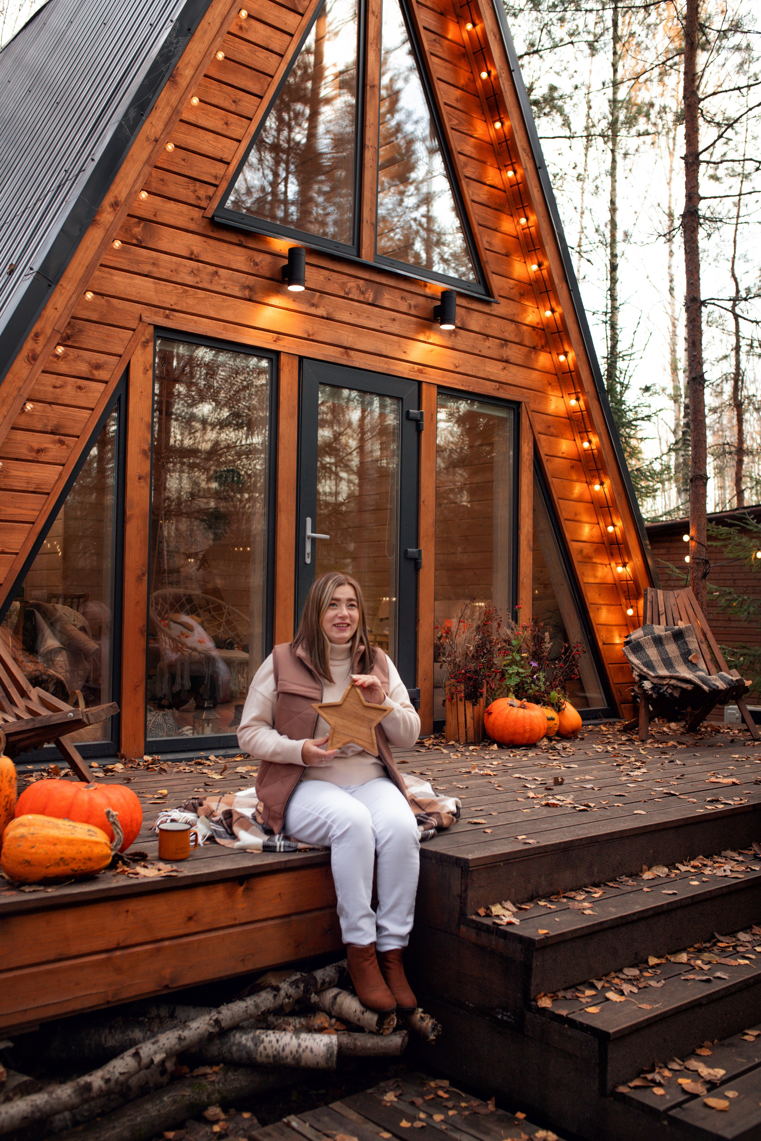 Съемка в треугольном доме в лесу. Фотограф Санкт-Петербург Елена Мухина