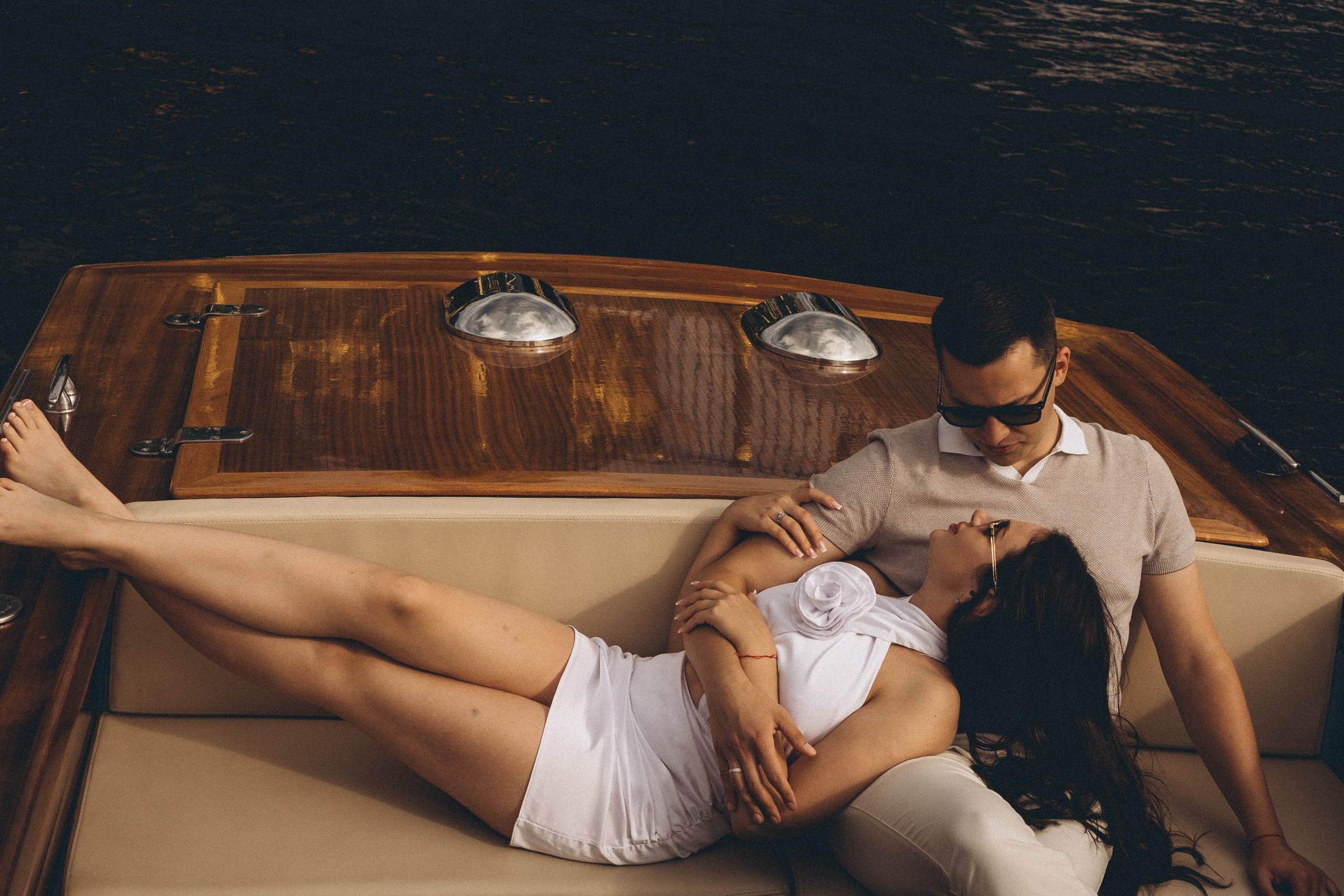 СВАДЕНБНАЯ СЬЕМКА НА КАТЕРЕ ПО КАНАЛАМ САНКТ-ПЕТЕРБУРГА И В АКВАТОРИИ НЕВЫ. Профессиональный фотограф, Санкт-Петербург — Виктория Богомолова