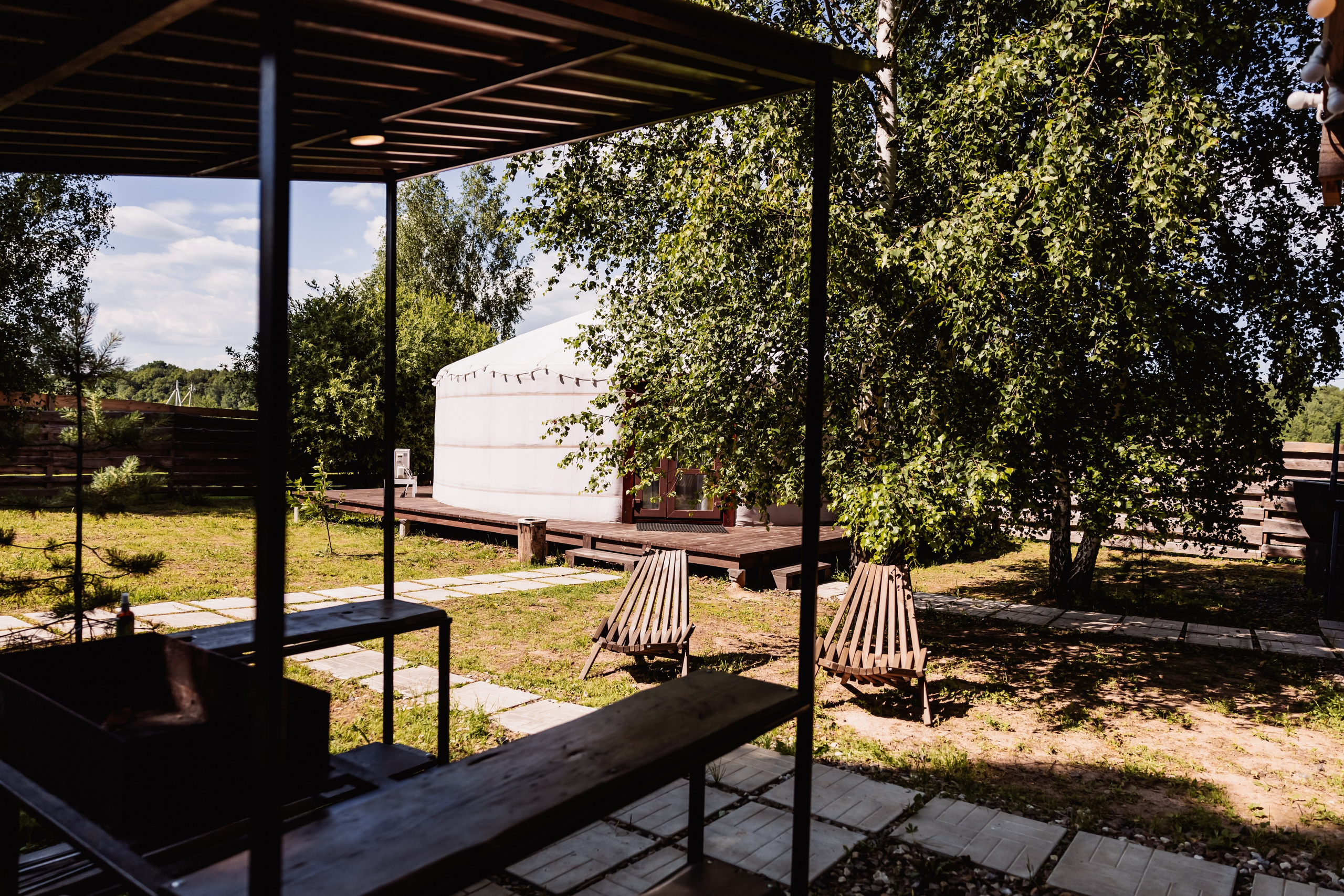 БЕРЕЗКА ВИЛАДЖ | Глэмпинг в Коломне | Юрта «Янтарная». ФОТОГРАФ ИРИНА ШАМАТАВА