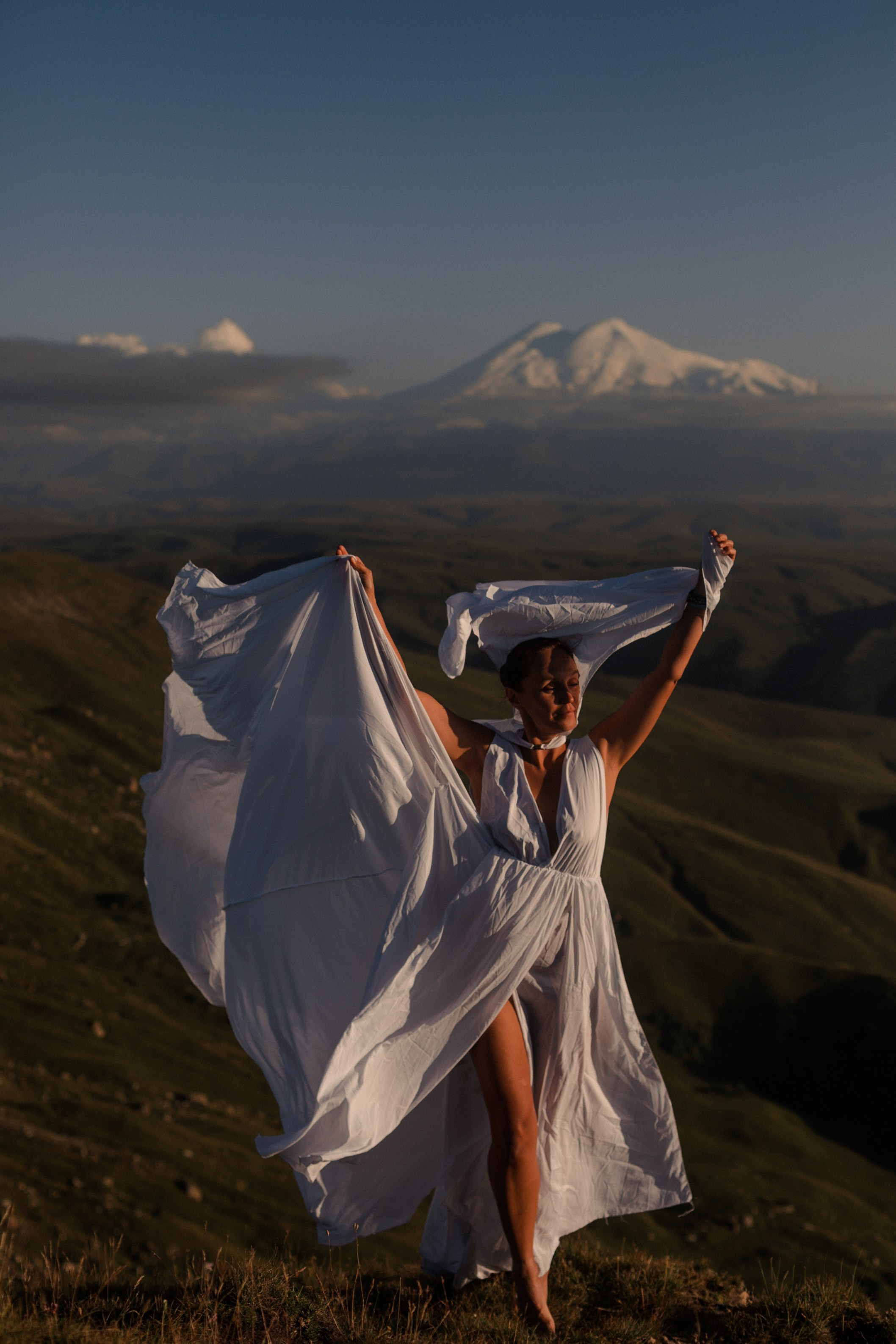 фотосессия в горах· фотограф в горах кавказа· семейная фотосессия в горах· свадебная фотосессия в горах· фотосессия на эльбрусе· фототур в горы· фотограф на природе· фотосъемка в стиле натура· портрет на природе· выездная фотосессия,свадьба в горах,свадебный фотограф в горах,фотограф Домбай,фотограф Архыз,фотограф Эльбрус,фототур в горы,фототур Кавказ