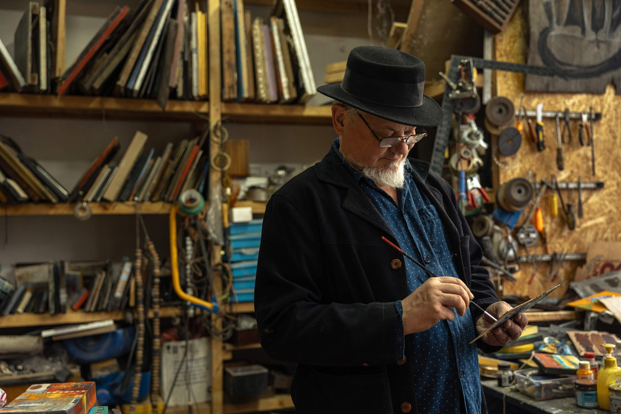 Художник Андрей Сикорский