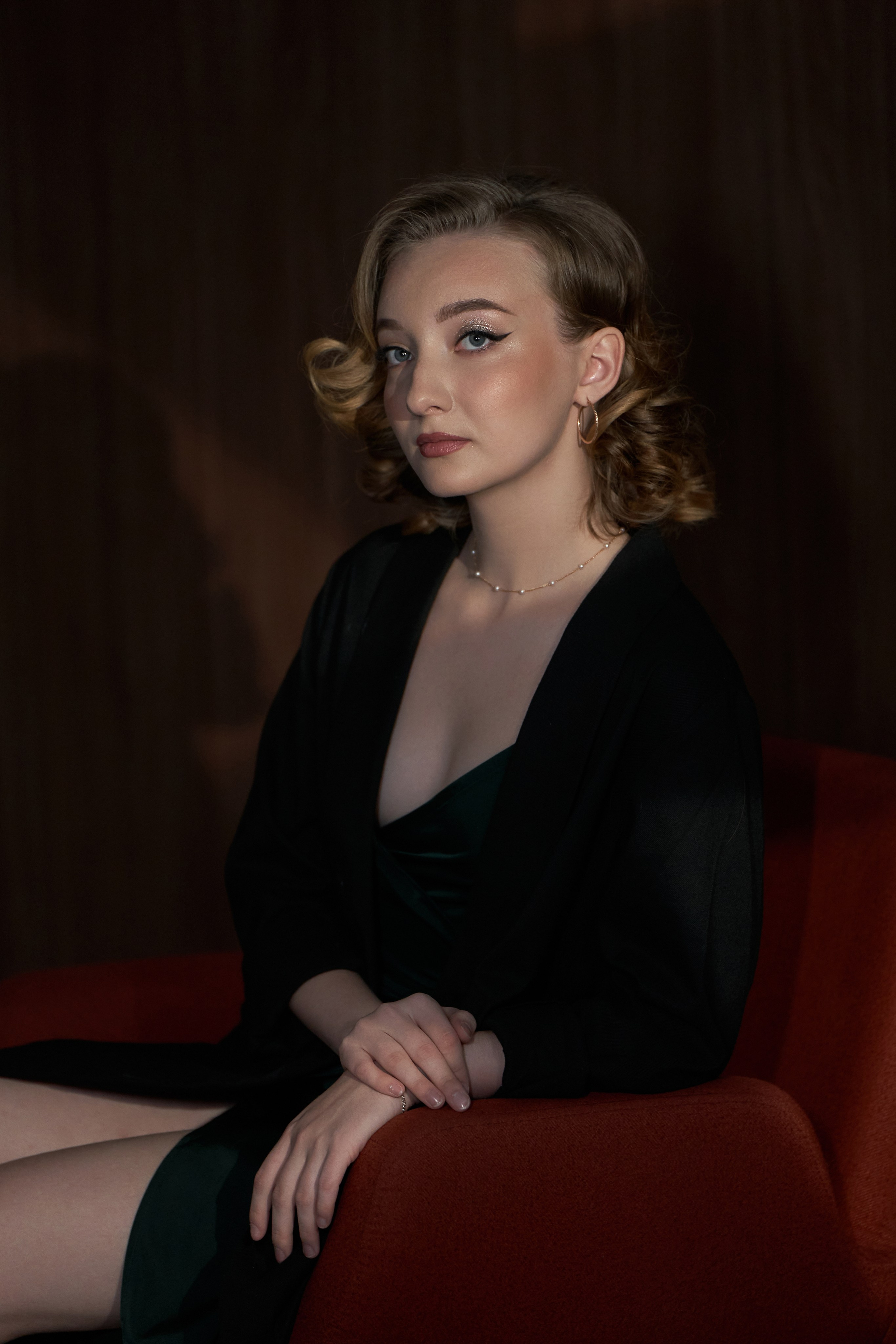 Портретная съёмка в студии на циклораме. Мартазова Екатерина фотограф. Екатеринбург