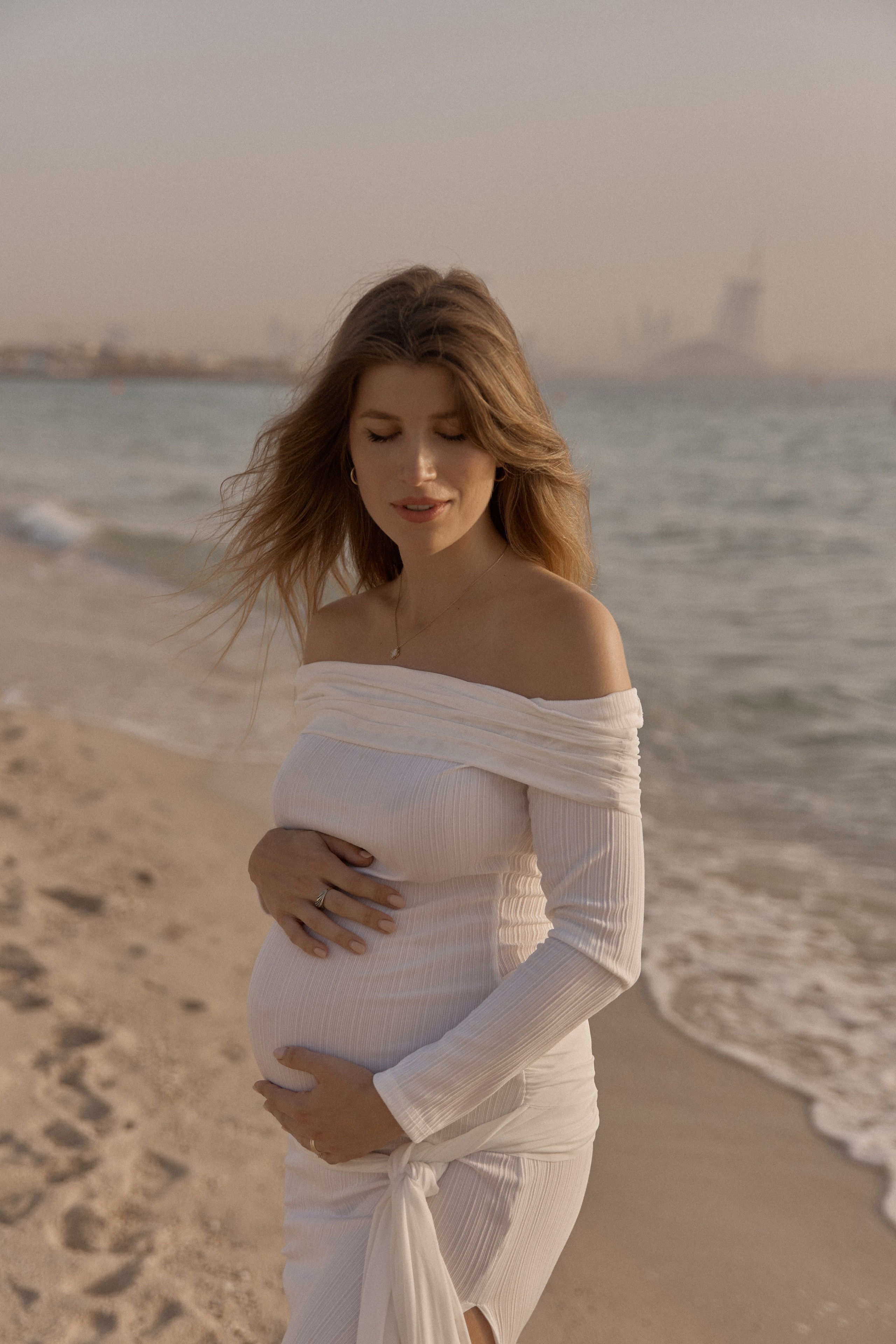 Stunning Pregnancy Photography Dubai | Timeless Shots