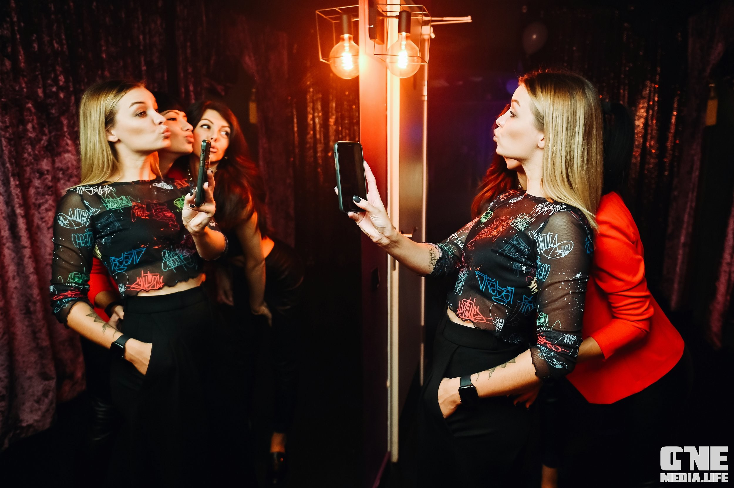 Фоторепортаж из караоке-клуба Эйфория. One Media Life: фоторепортажи, фотоотчеты с мероприятий и заведений