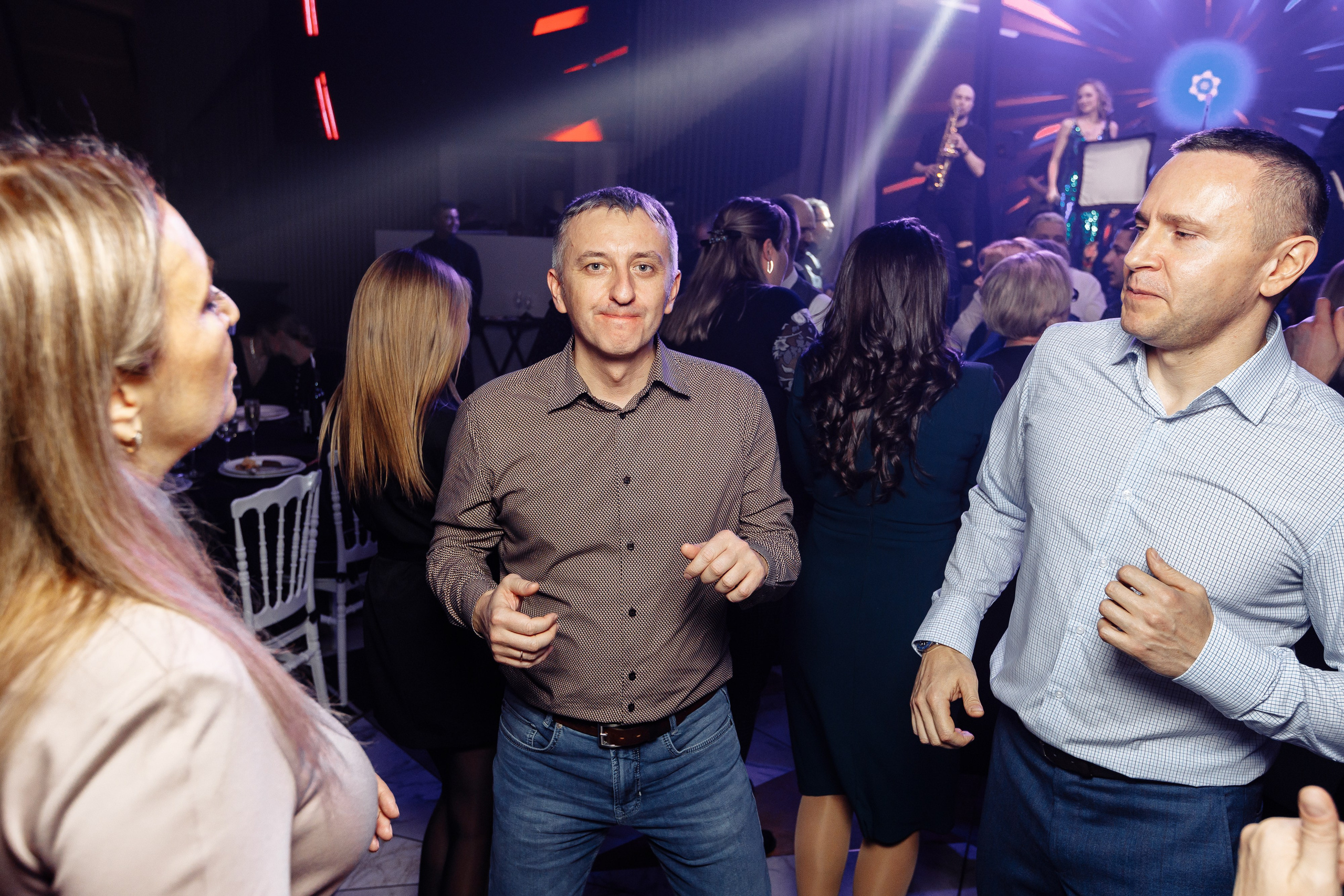 Корпоратив ПолСтраны. Свадебный и портретный фотограф в Королёве Сергей Чихарев