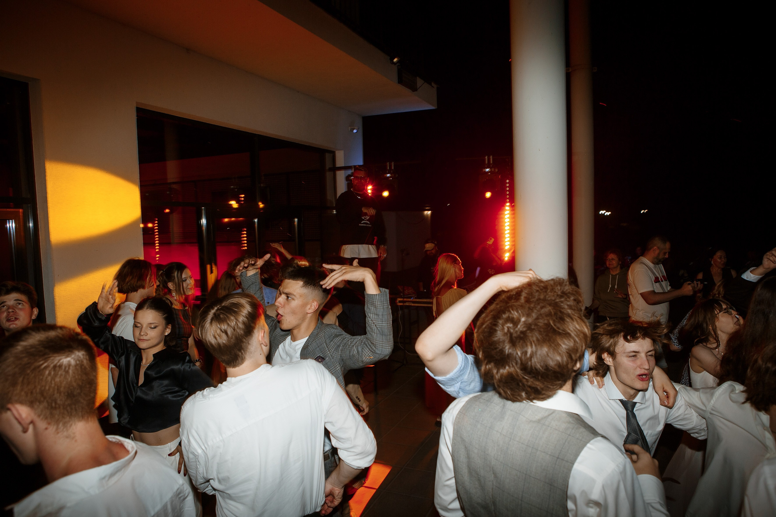 Выпускной Гимназия 12 2024 OpenHouse. Свадебный и портретный Фотограф в Липецке Дмитрий Котюков