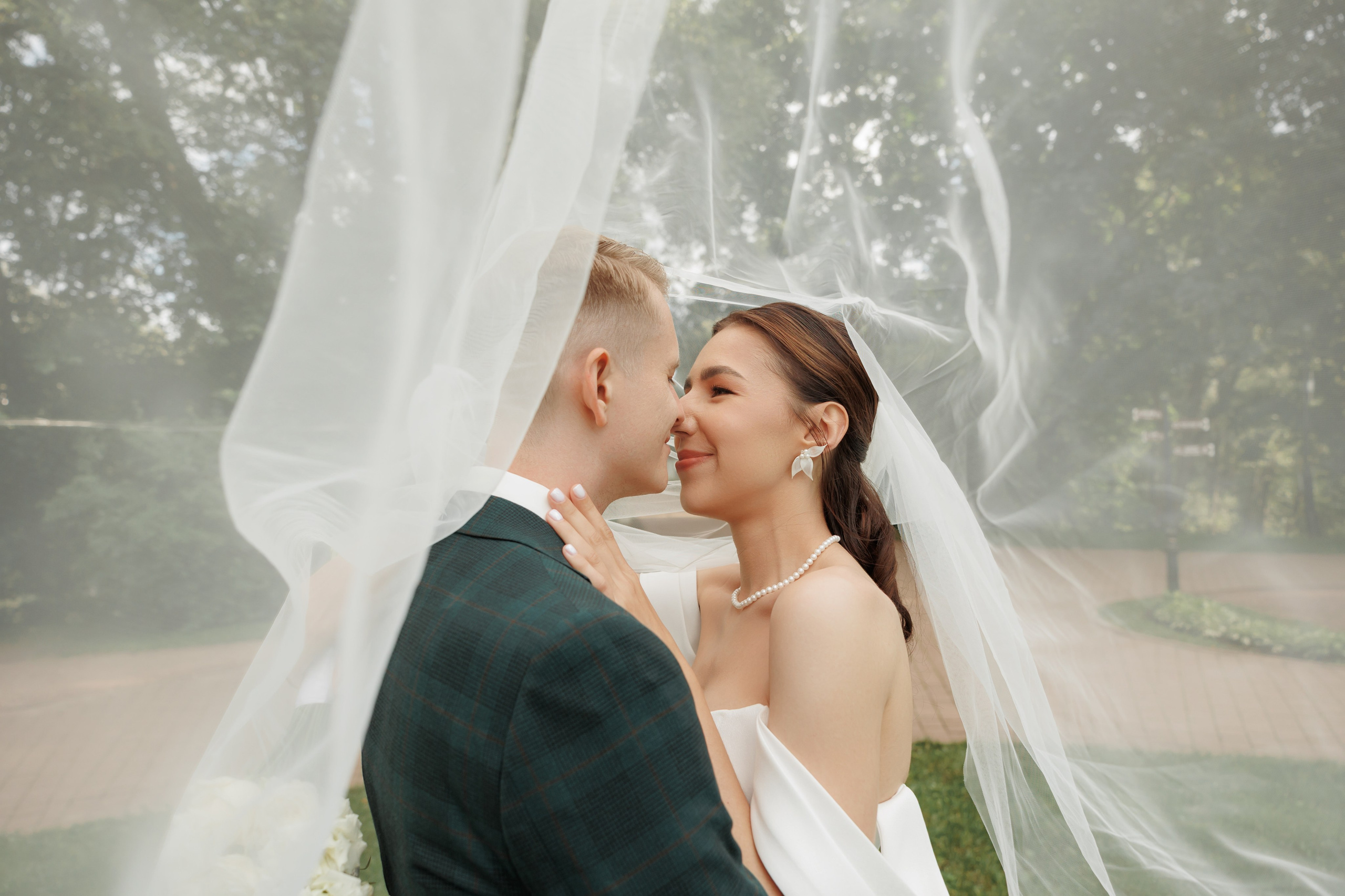 Регистрация в отеле Fish Point, ЗАГС Бутово, прогулка в Остафьево. Свадебный и репортажный фотограф (Москва, Королев и другие)