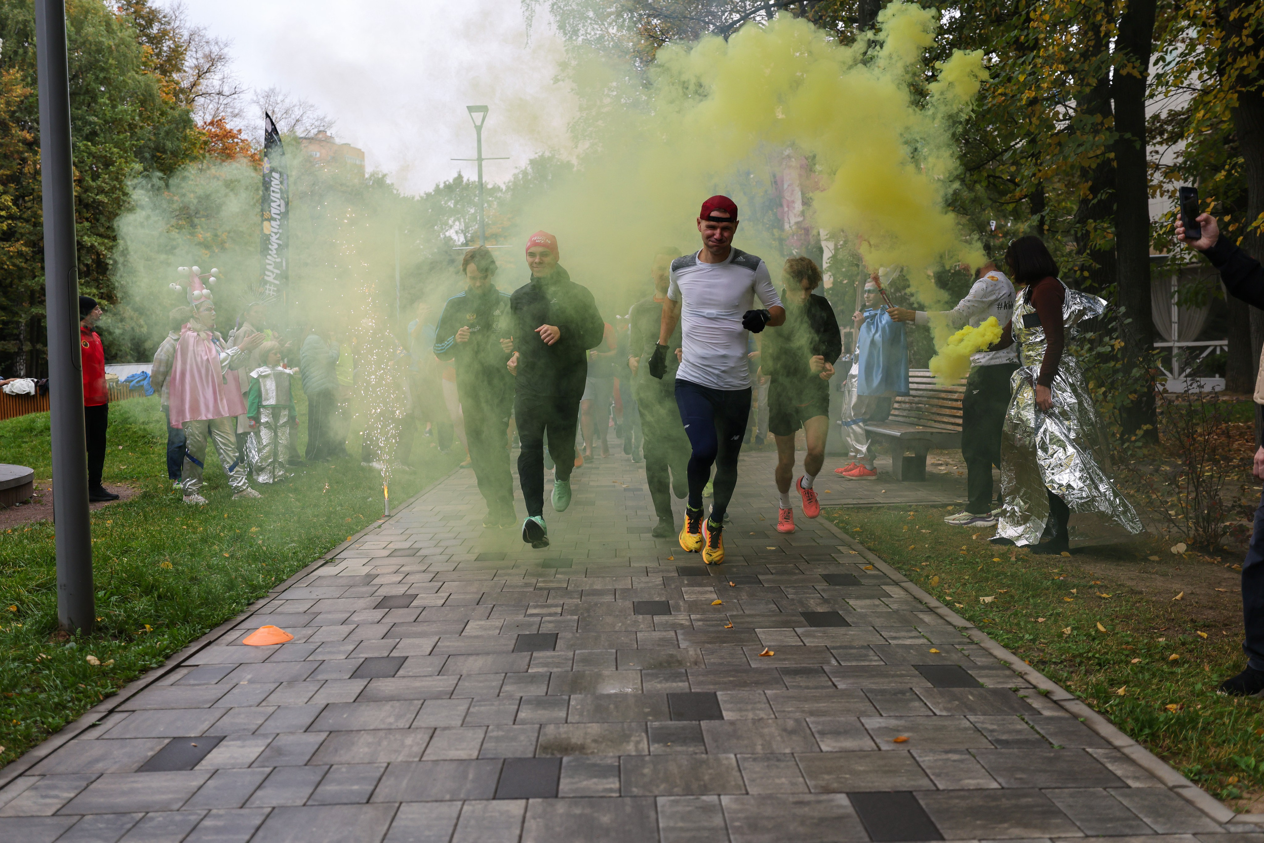 День рождения 5 вёрст Химки, 27.09.25. Фотограф Сергей Ловкий