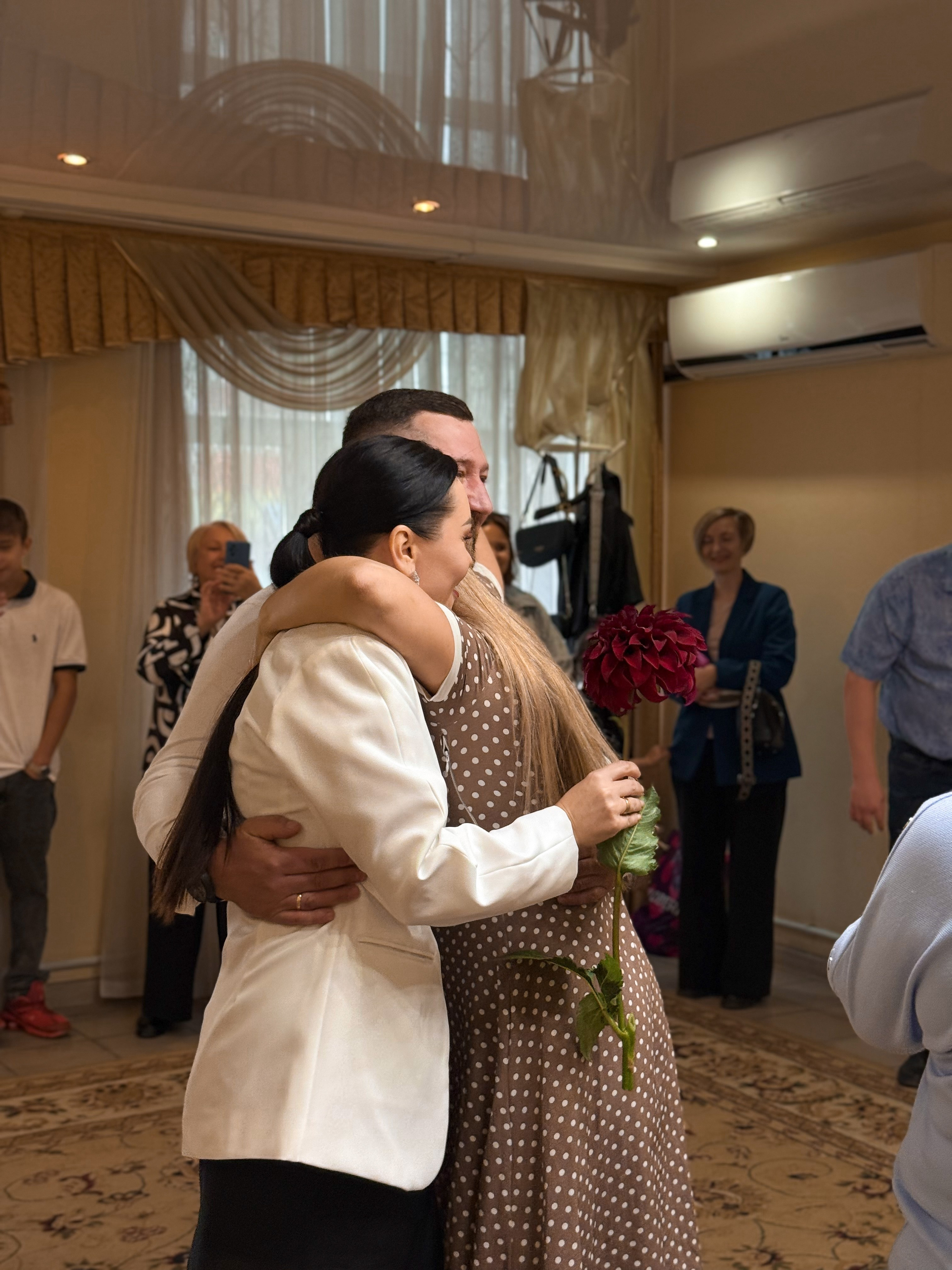 Оля и Вадим, съёмка на iPhone. Женский фотограф Омск, Екатерина Петрова