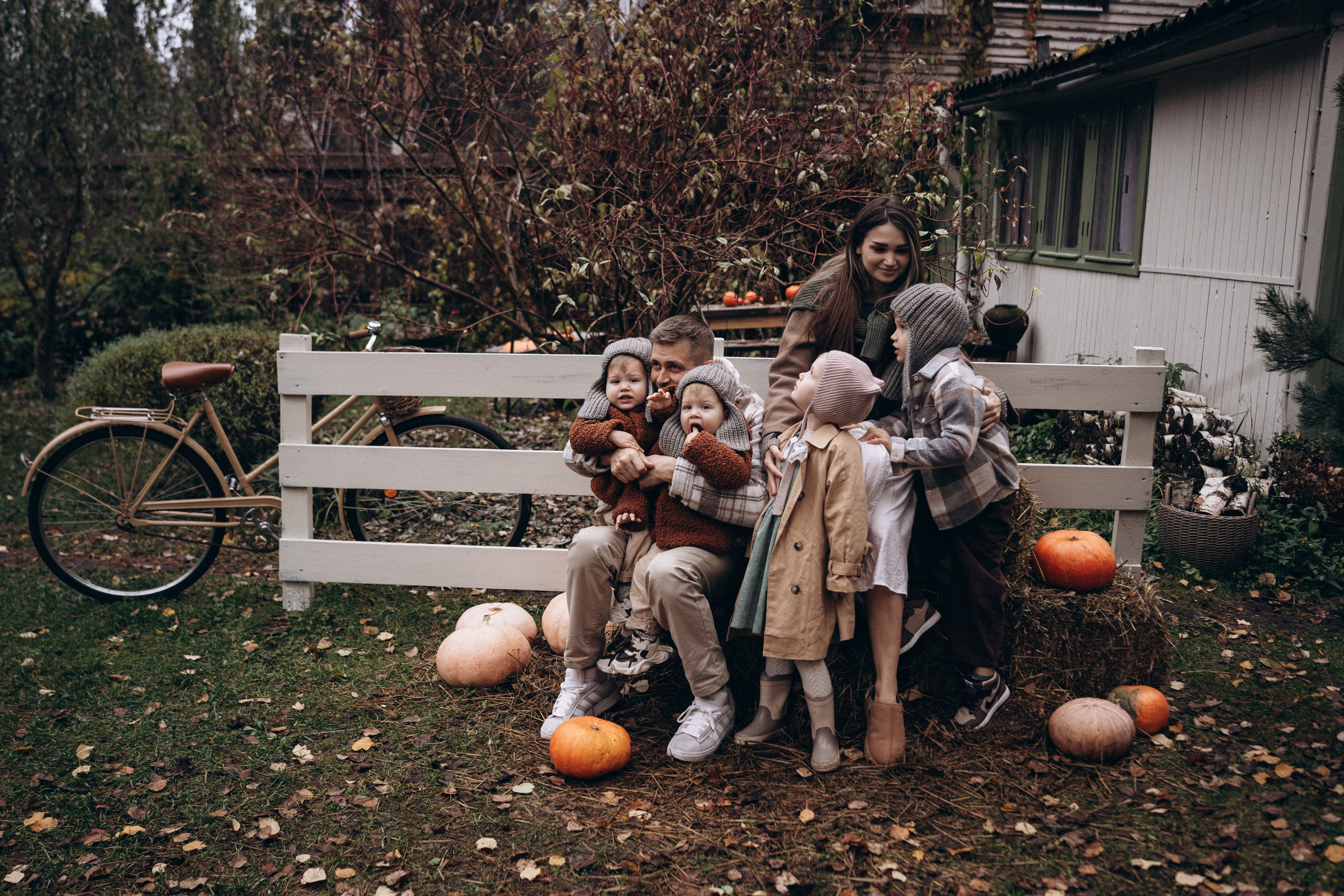 Яна и Ильсур, загородная Фотостудия. Фотограф Новорожденных в Москве. Семейные истории в стиле LIFE