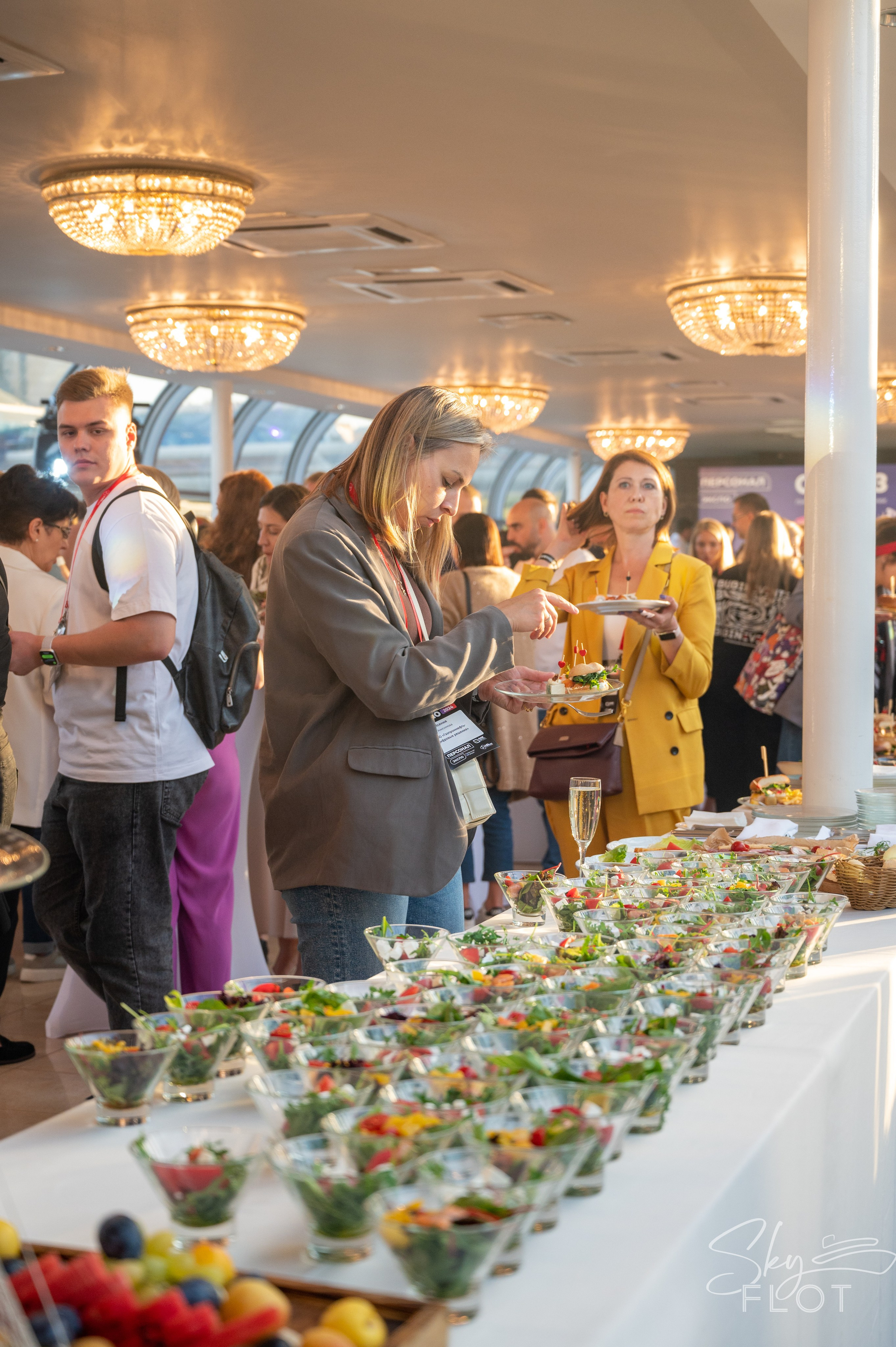 Персонал экспо. Фотограф Мария