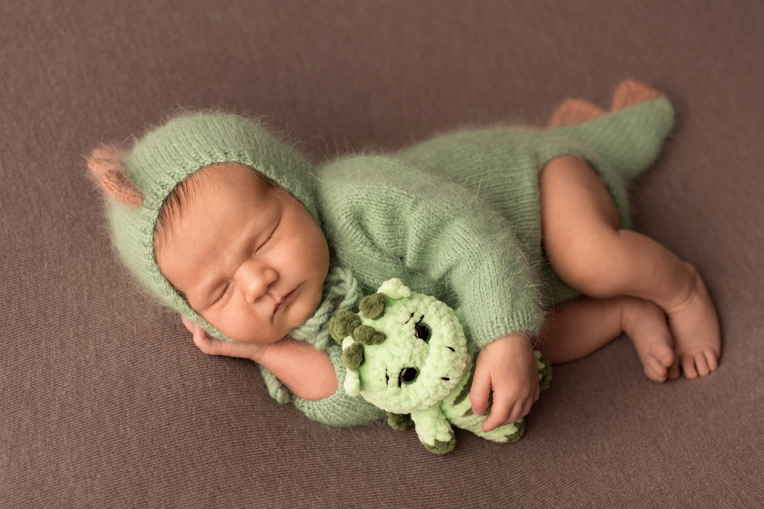 Красивые фотографии малышей у Вас дома. Фотограф новорождённых в Санкт-Петербурге Лилия Яковлева