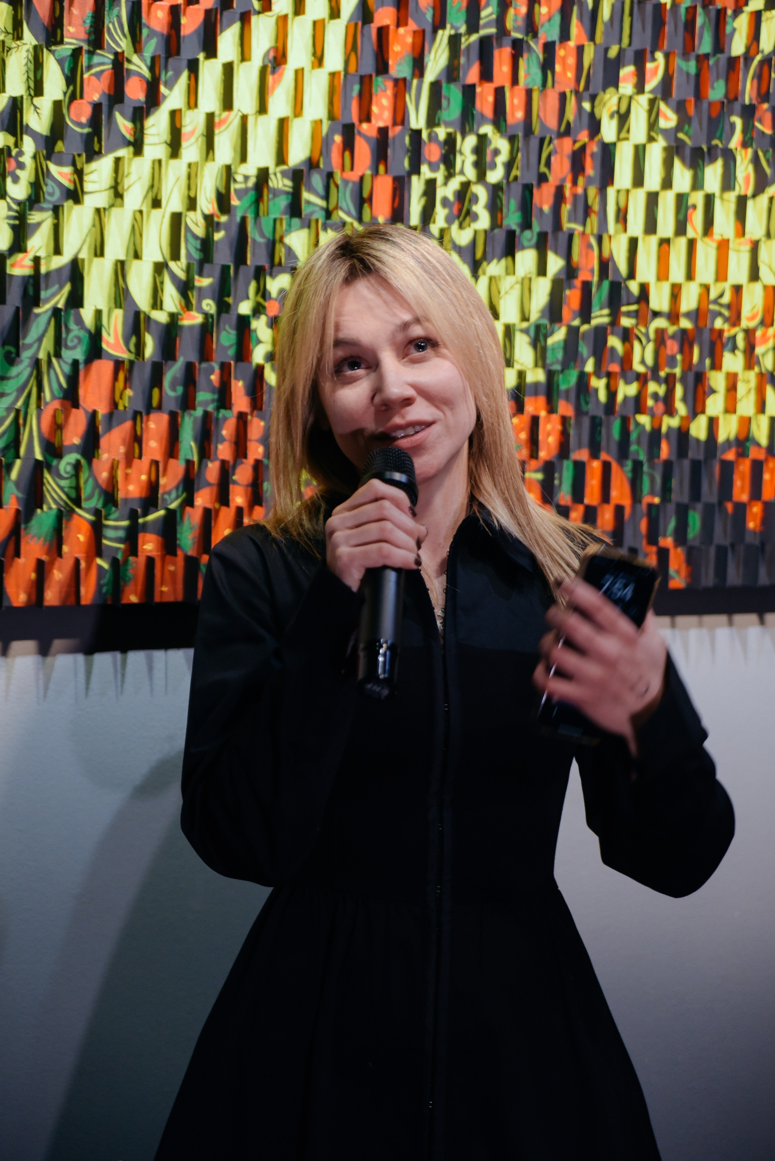 Марина Лизоркина СОКРОВИЩЕ НАЦИИ SNEG Gallery. Фотограф Лола Волна, город Москва