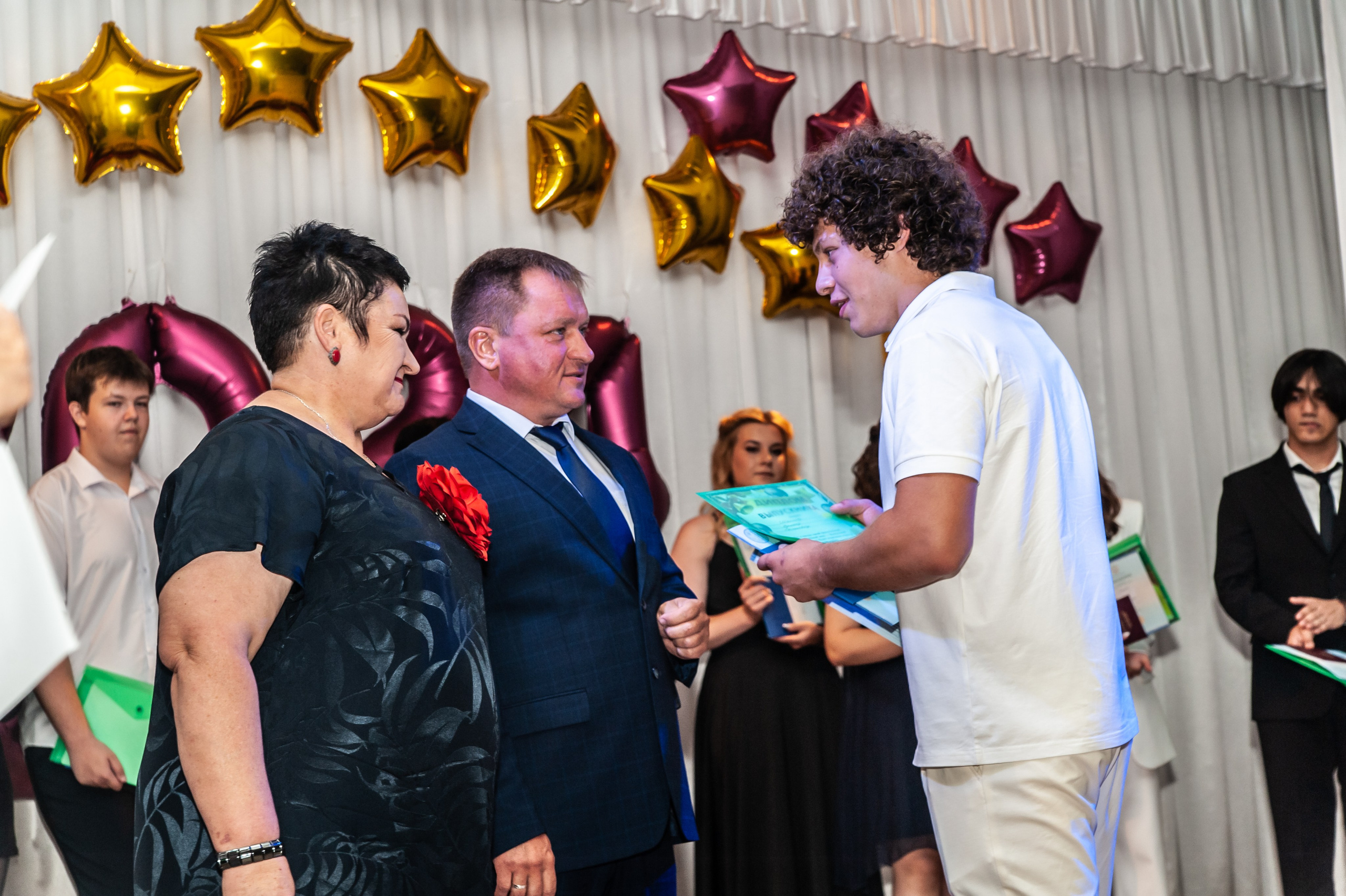 Выпускной МАОУ СОШ № 17 им. Эдуарда Есаяна. Свадебный и семейный фотограф Денис Лукьянов в Краснодаре, Краснодарском крае и Республике Крым