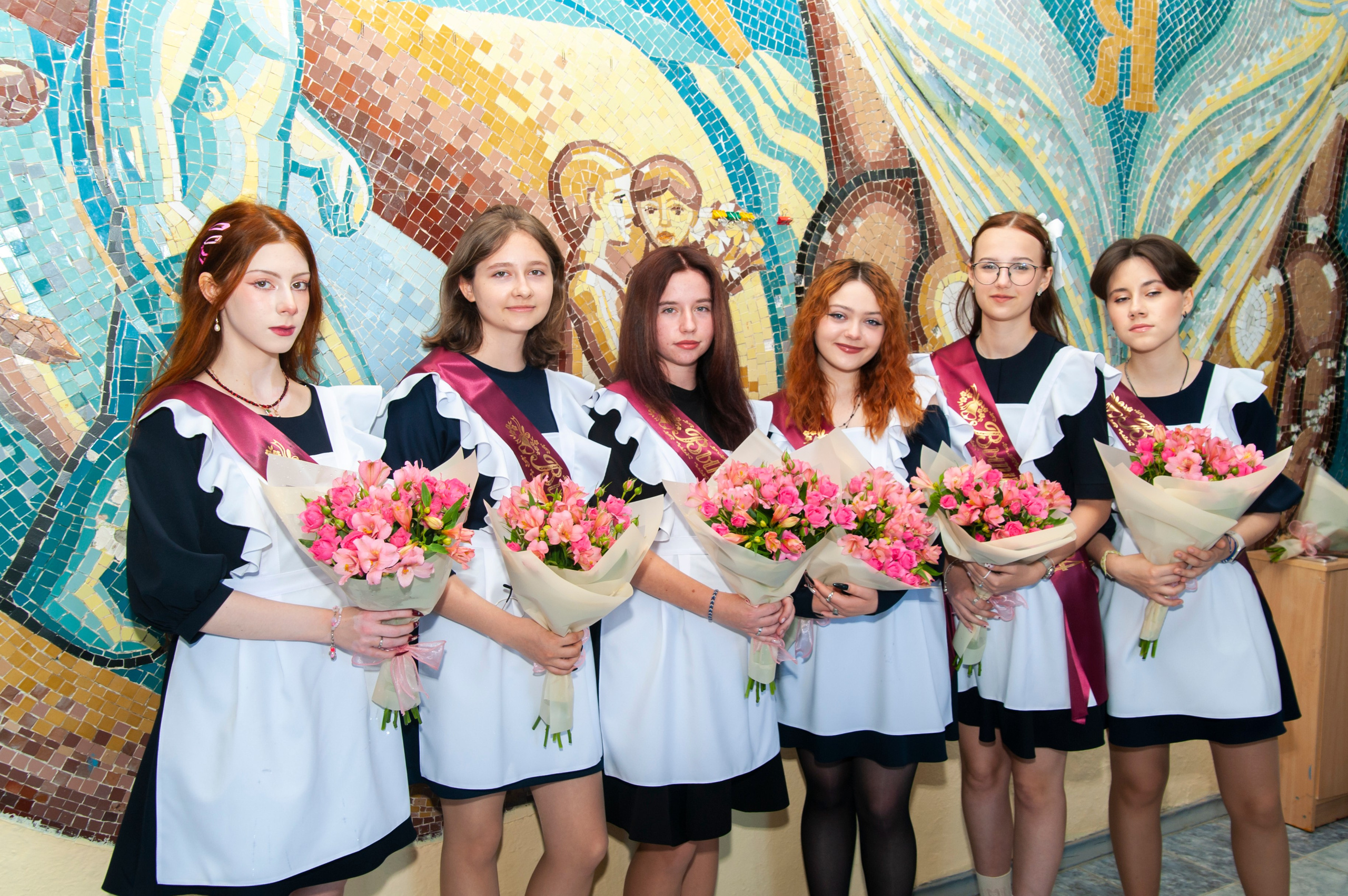 Последний Звонок МАОУ СОШ № 17 им. Эдуарда Есаяна — Архипо-Осиповка. Свадебный и семейный фотограф Денис Лукьянов в Краснодаре, Краснодарском крае и Республике Крым